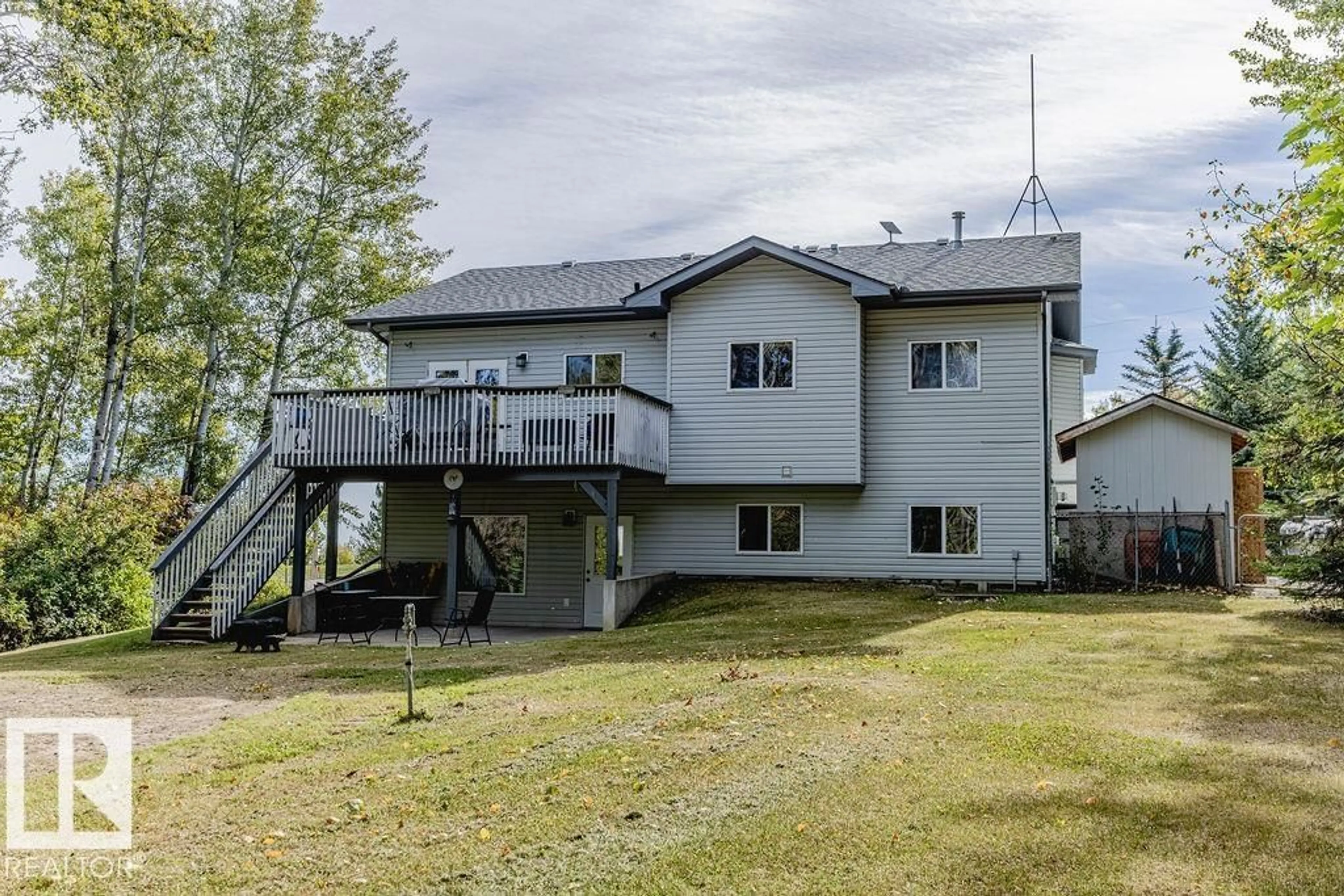 A pic from outside/outdoor area/front of a property/back of a property/a pic from drone, unknown for 53319 - 112 RGE ROAD 14, Rural Parkland County Alberta T7Y0C2