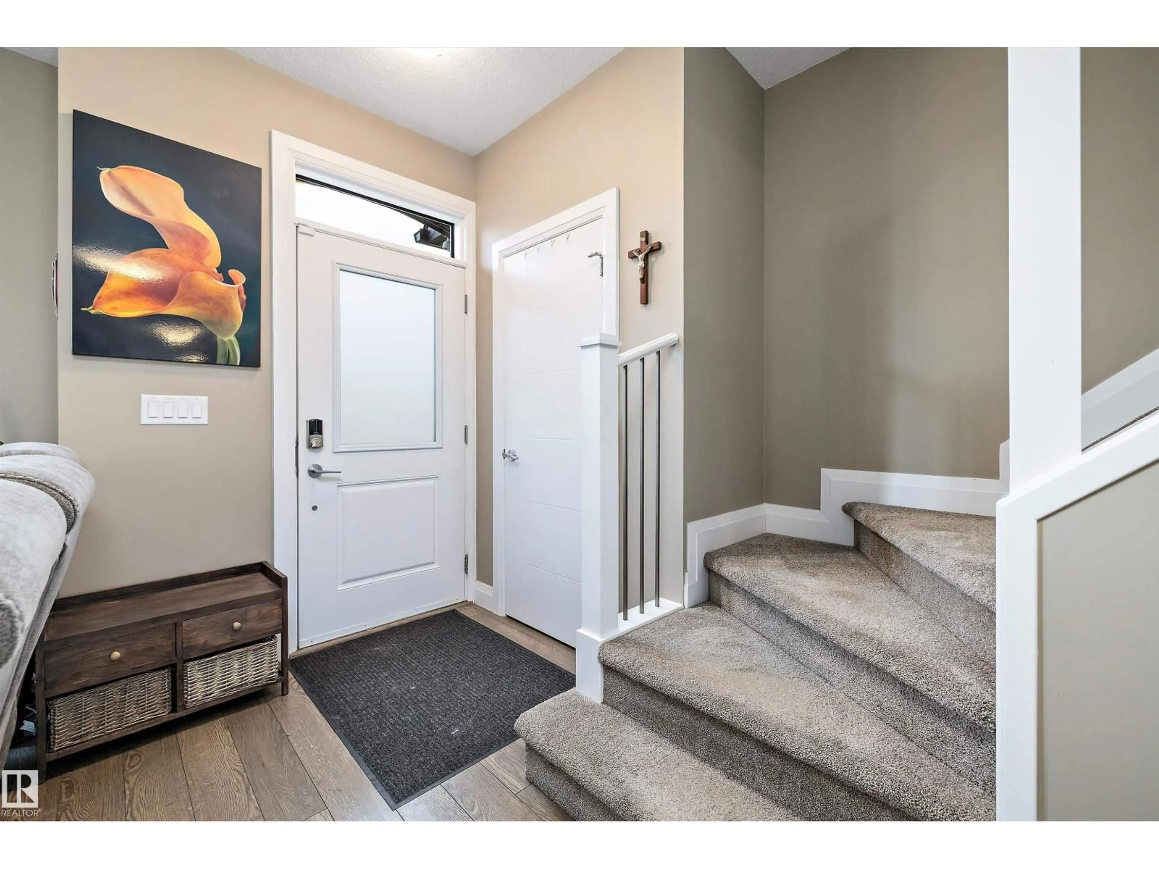 Indoor entryway for 135 GILMORE WY, Spruce Grove Alberta T7X0M5