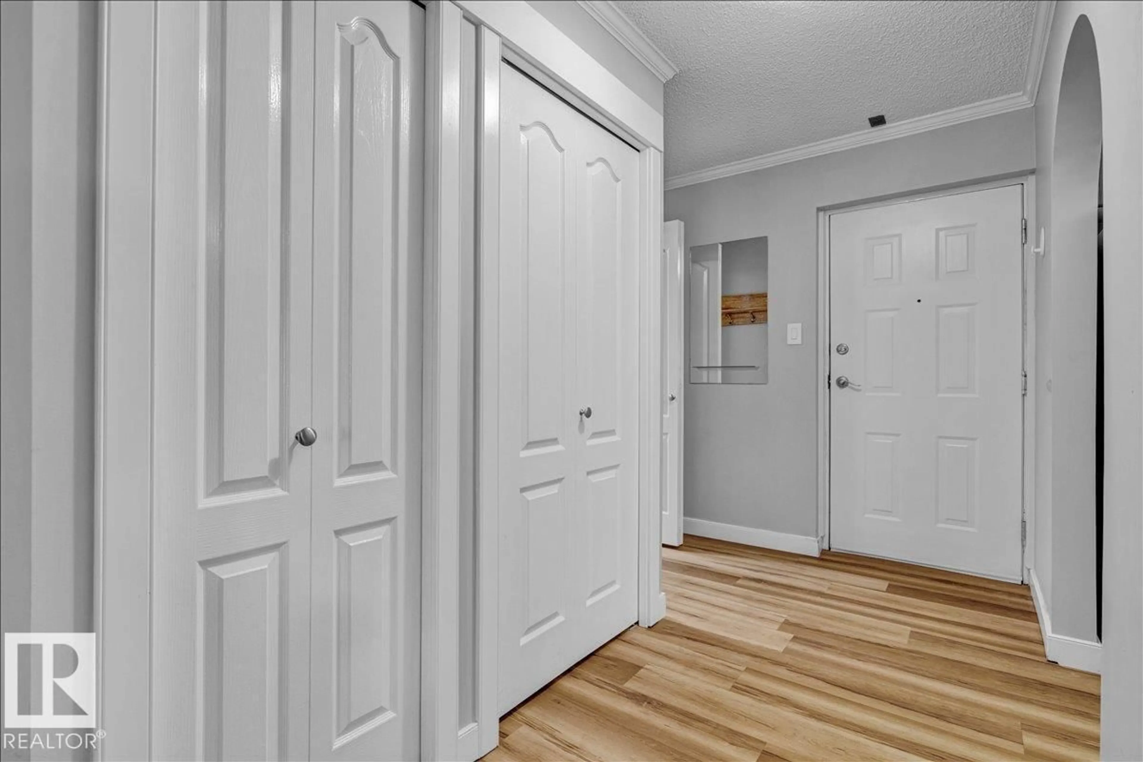 Indoor entryway for #208 - 17151 94A AV, Edmonton Alberta T5T5Z9