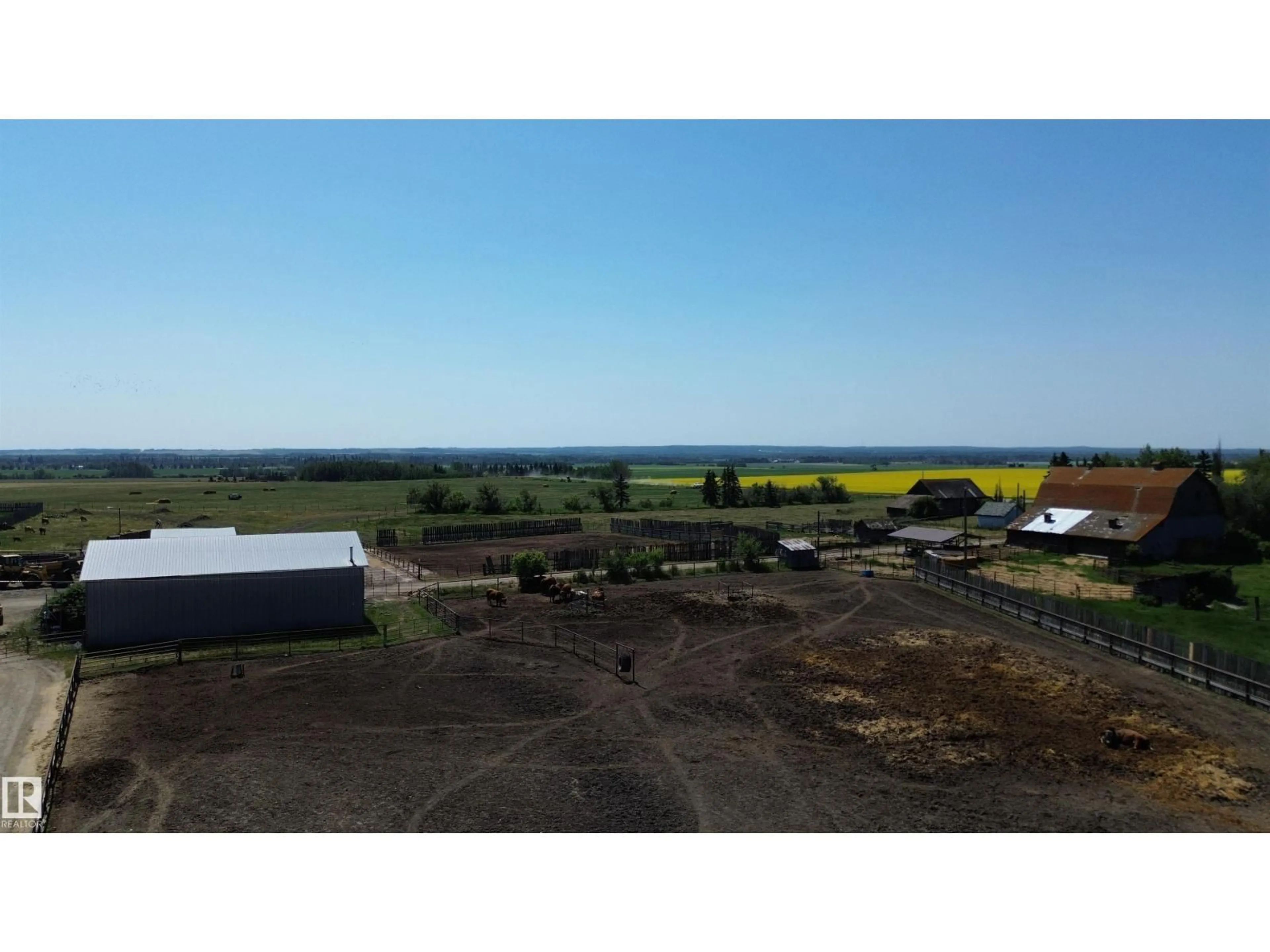 A pic from outside/outdoor area/front of a property/back of a property/a pic from drone, unknown for 55107 RGE RD 271, Rural Sturgeon County Alberta T8R1W4
