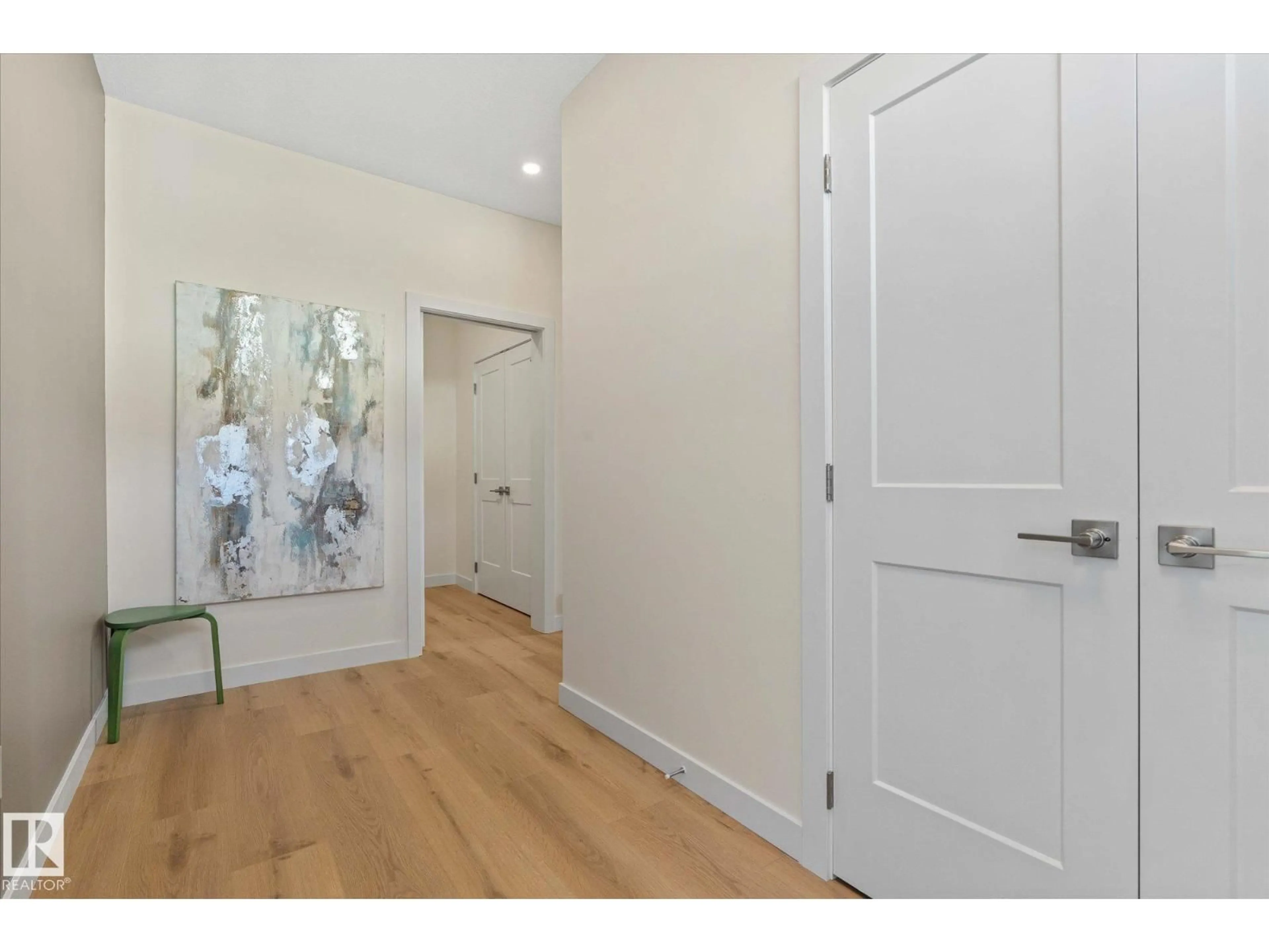 Indoor entryway for NW - 1904 155 AV, Edmonton Alberta T5Y4H8