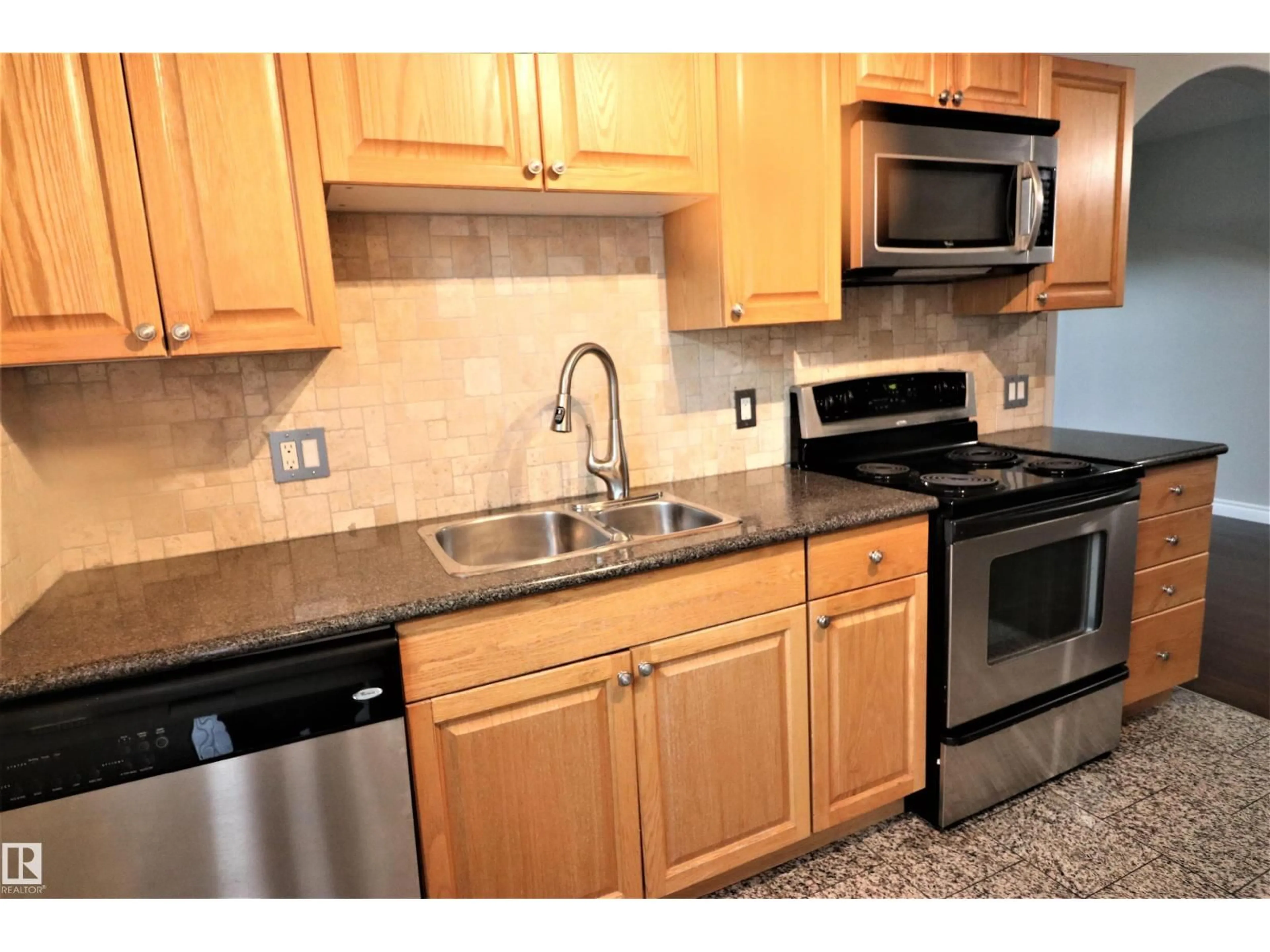 Standard kitchen, unknown for 4317 54 ST, Beaumont Alberta T4X1C6