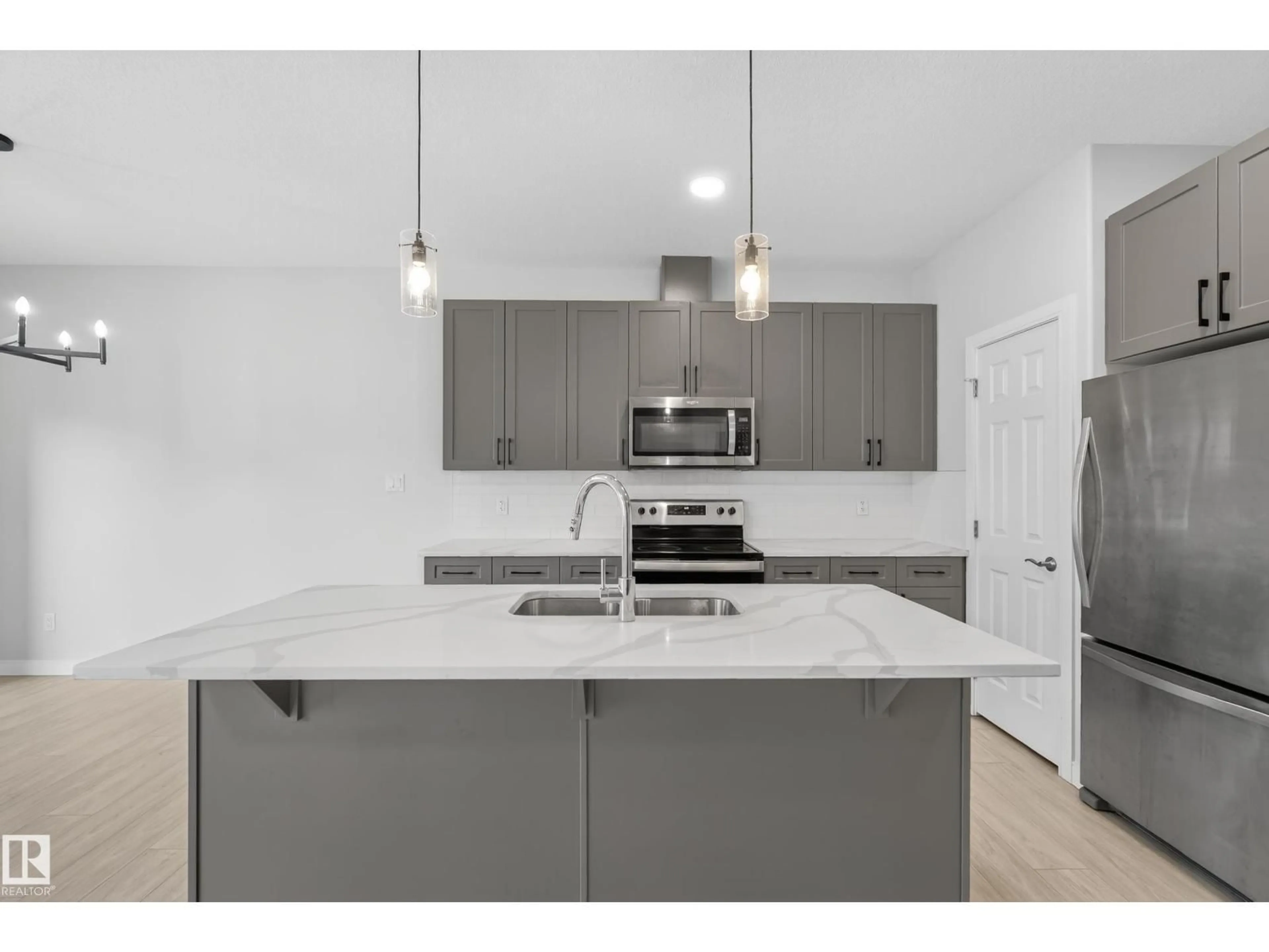 Open concept kitchen, unknown for 84 MEADOWLAND CR, Spruce Grove Alberta T7X0A6