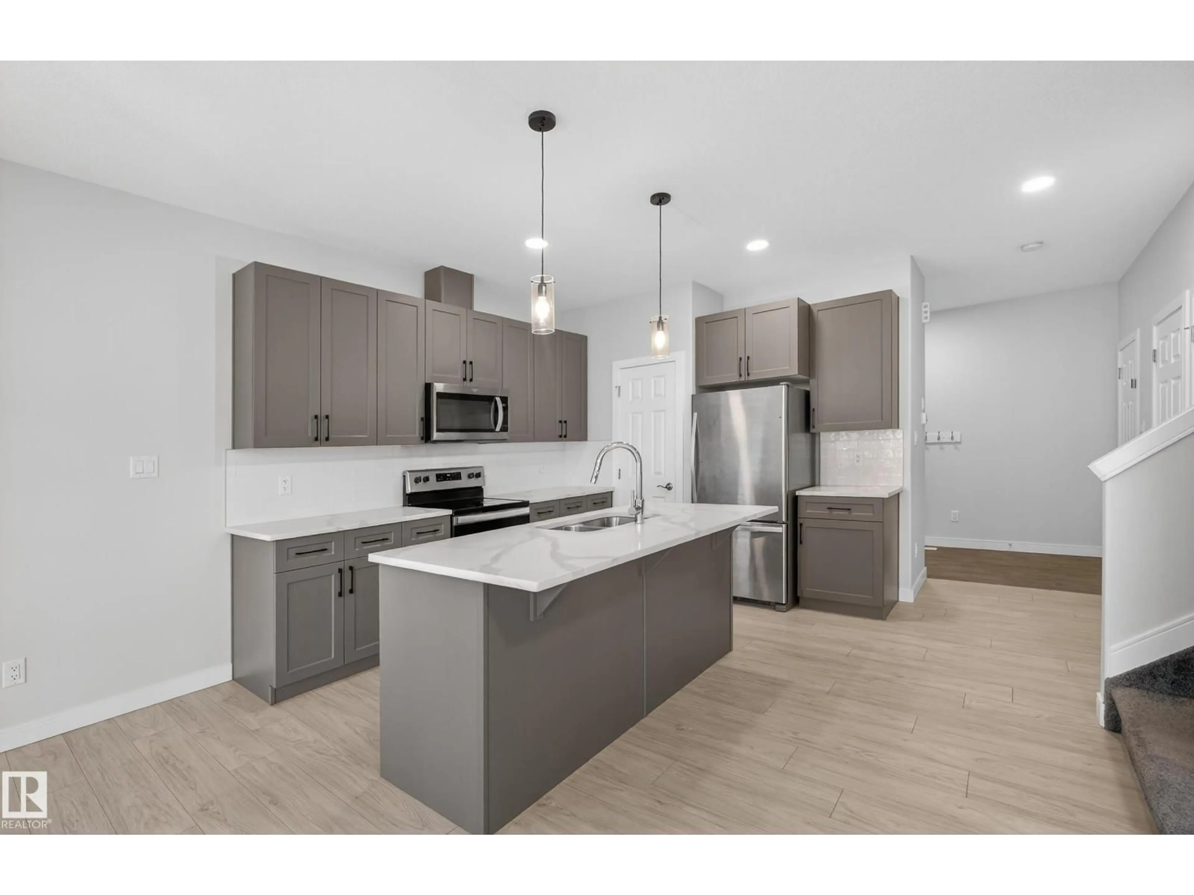Open concept kitchen, unknown for 84 MEADOWLAND CR, Spruce Grove Alberta T7X0A6