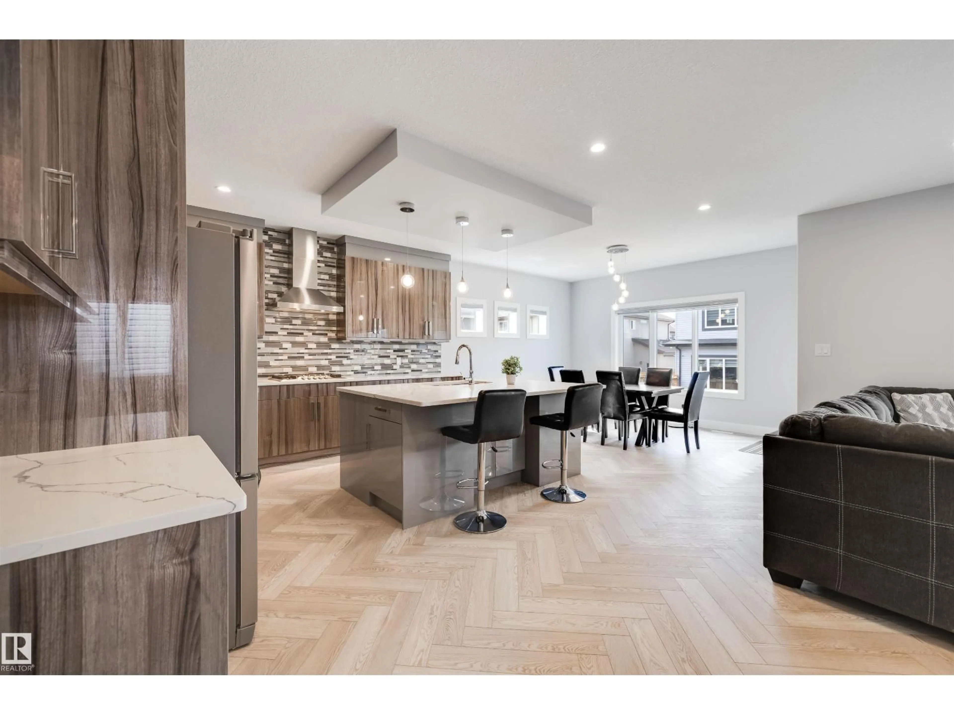 Open concept kitchen, ceramic/tile floor for 3901 - 3901 44 AV, Beaumont Alberta T4X2B7