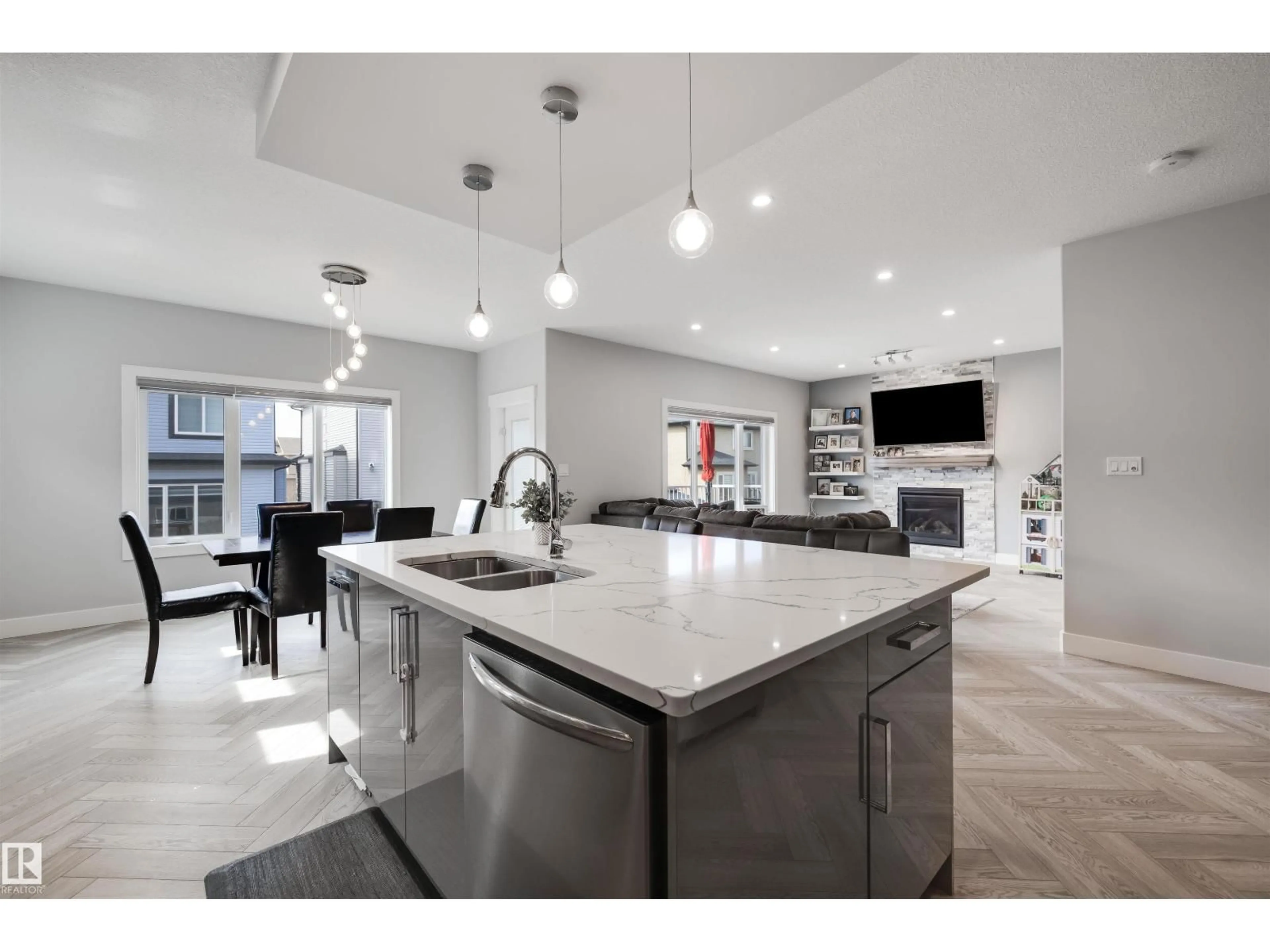 Open concept kitchen, unknown for 3901 - 3901 44 AV, Beaumont Alberta T4X2B7