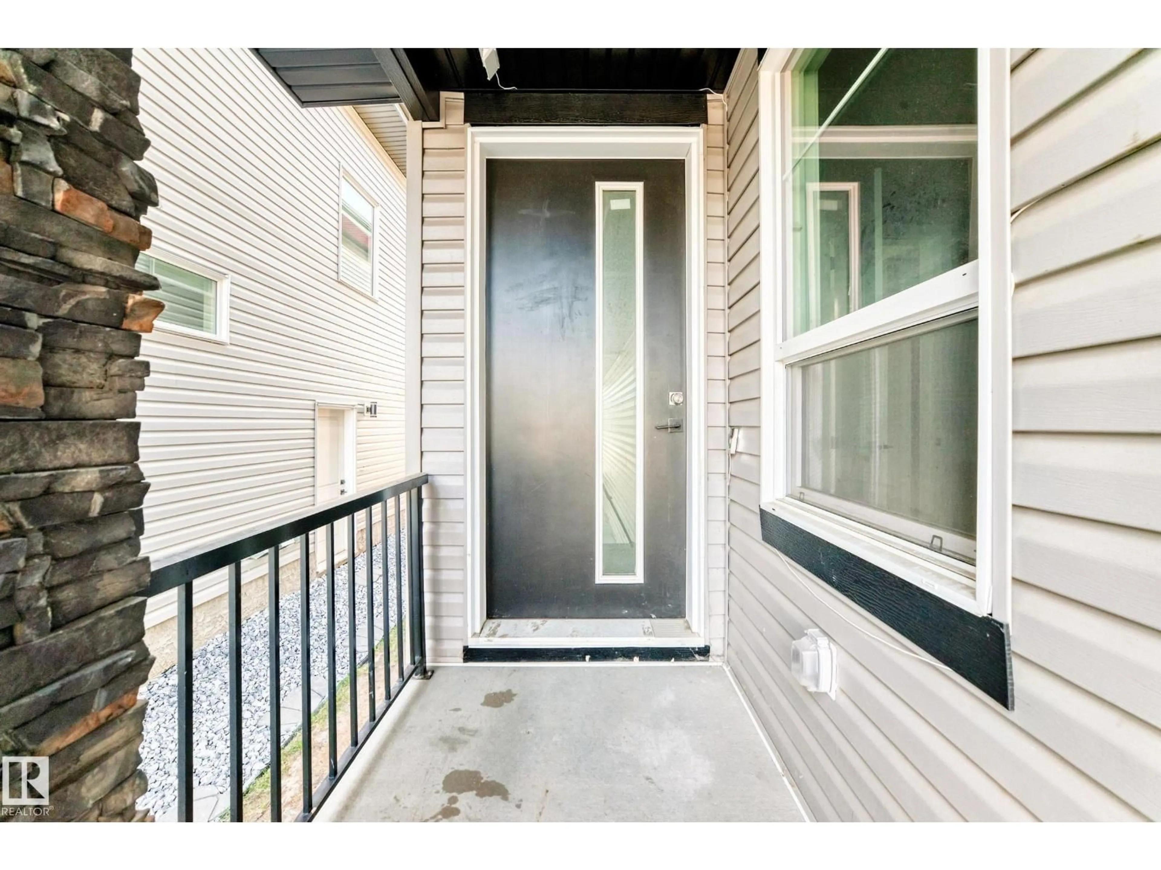 Indoor entryway for 6819 171 AV, Edmonton Alberta T5Z0W2