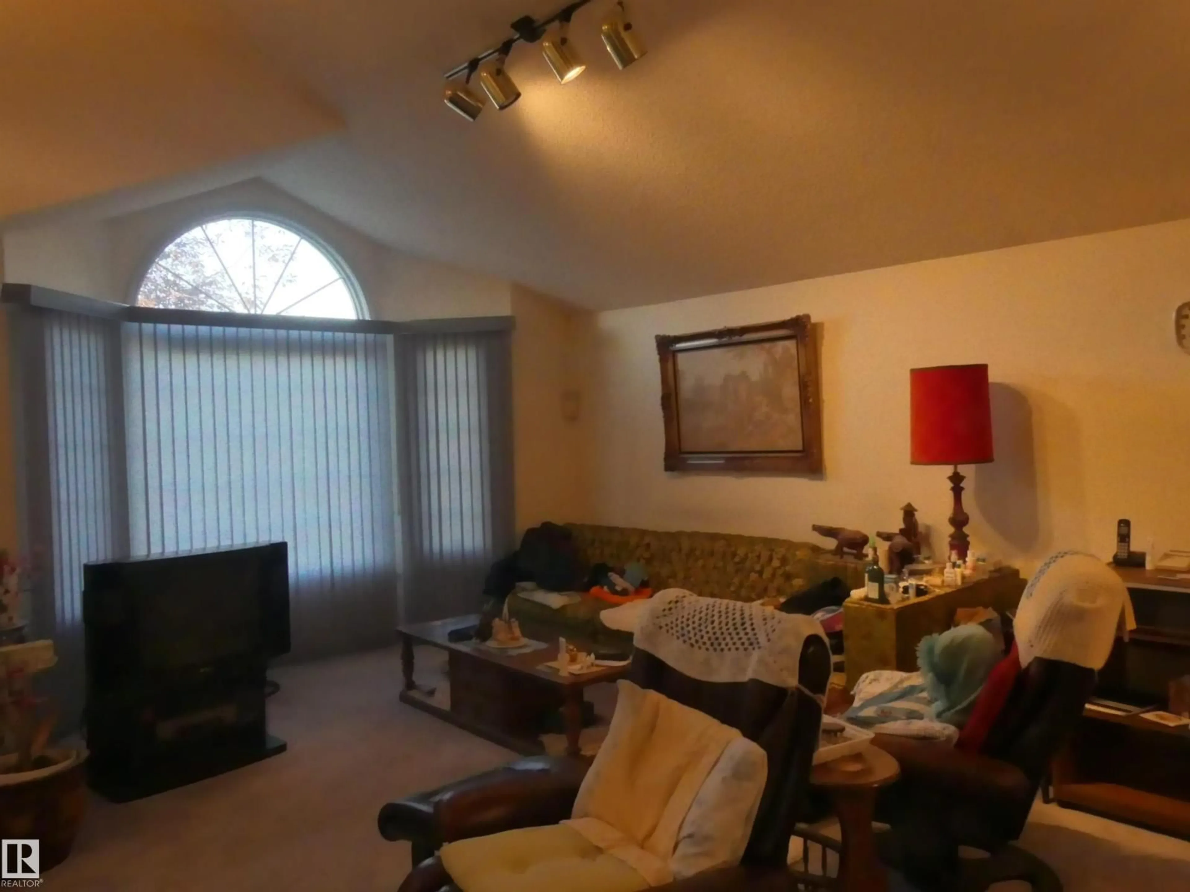 A pic of a room for NW - 9827 175 AV, Edmonton Alberta T5X5V4