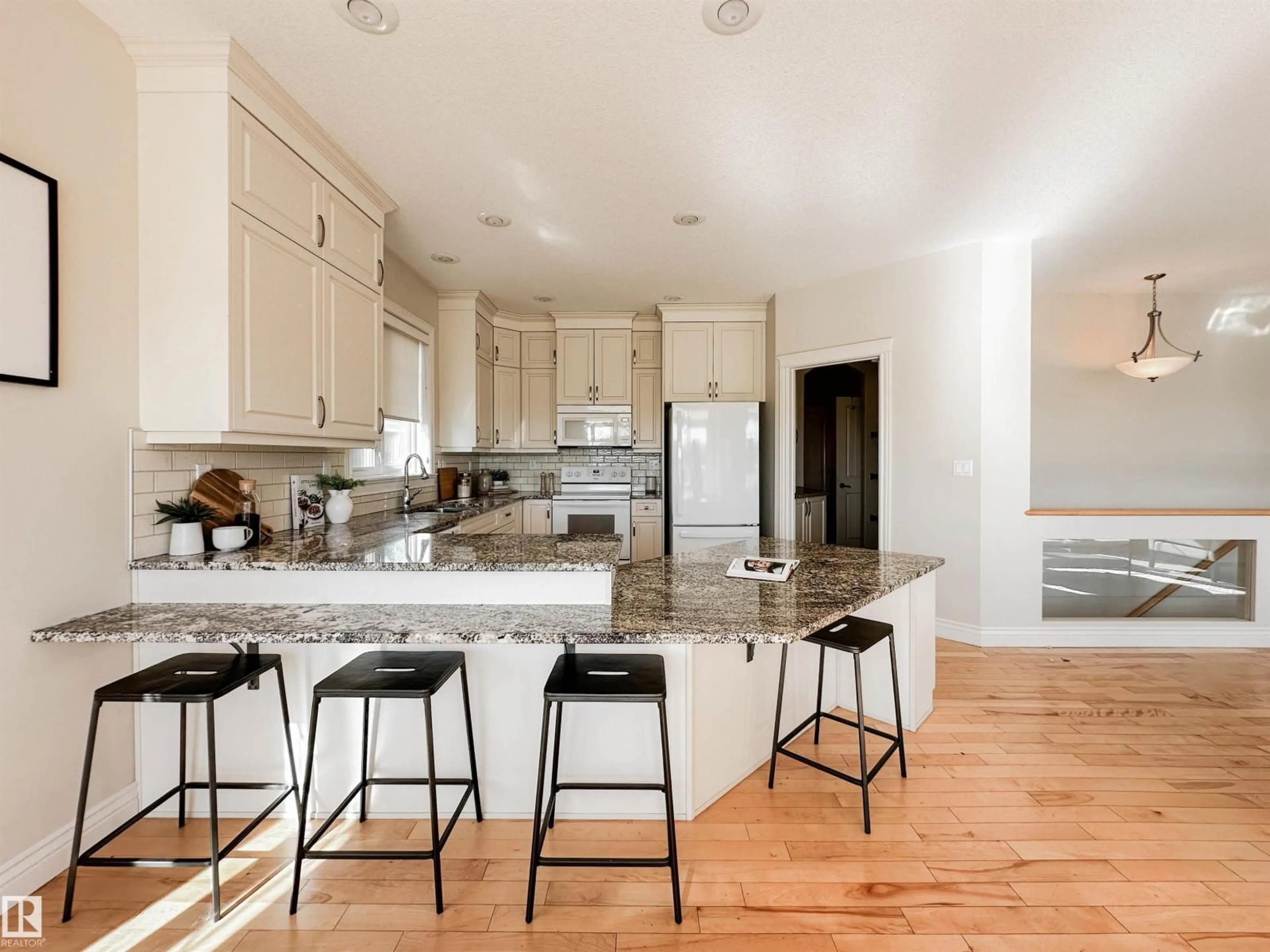 Open concept kitchen, unknown for 48 ORCHARD CO, St. Albert Alberta T8N4K2
