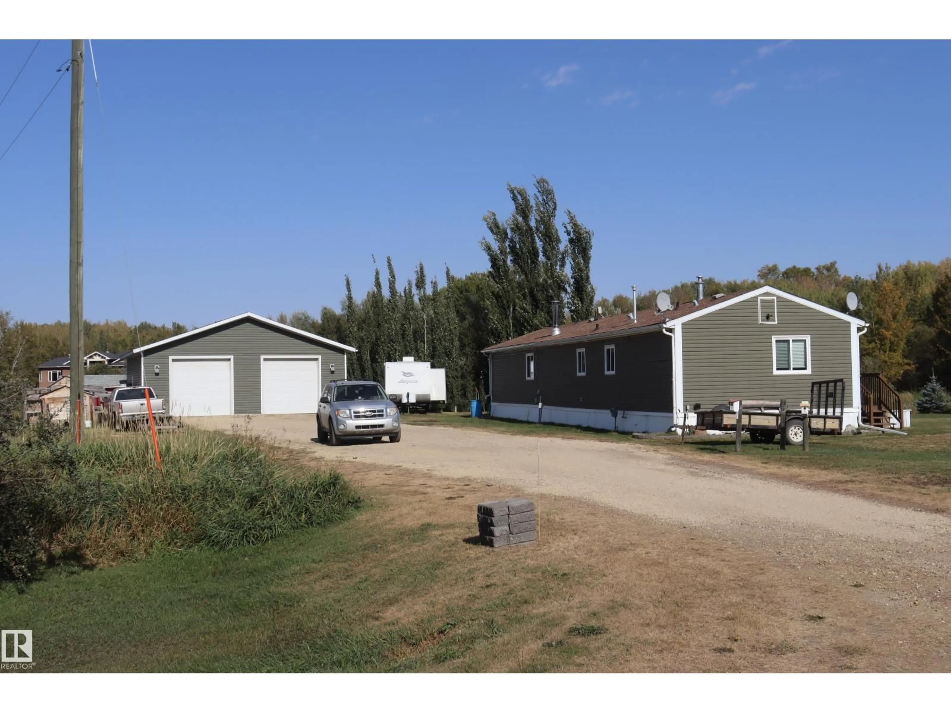 Unknown for 2 - 464032 RGE RD 244, Rural Wetaskiwin County Alberta T9A1W8