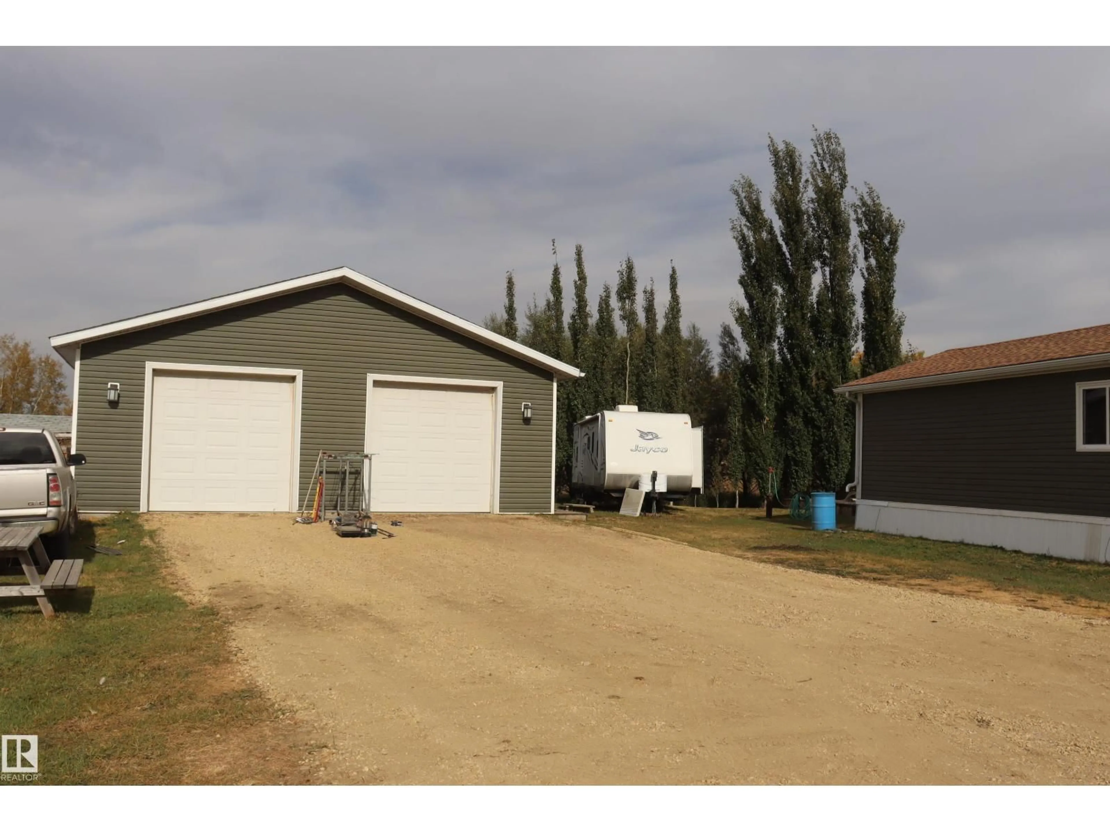 Unknown for 2 - 464032 RGE RD 244, Rural Wetaskiwin County Alberta T9A1W8