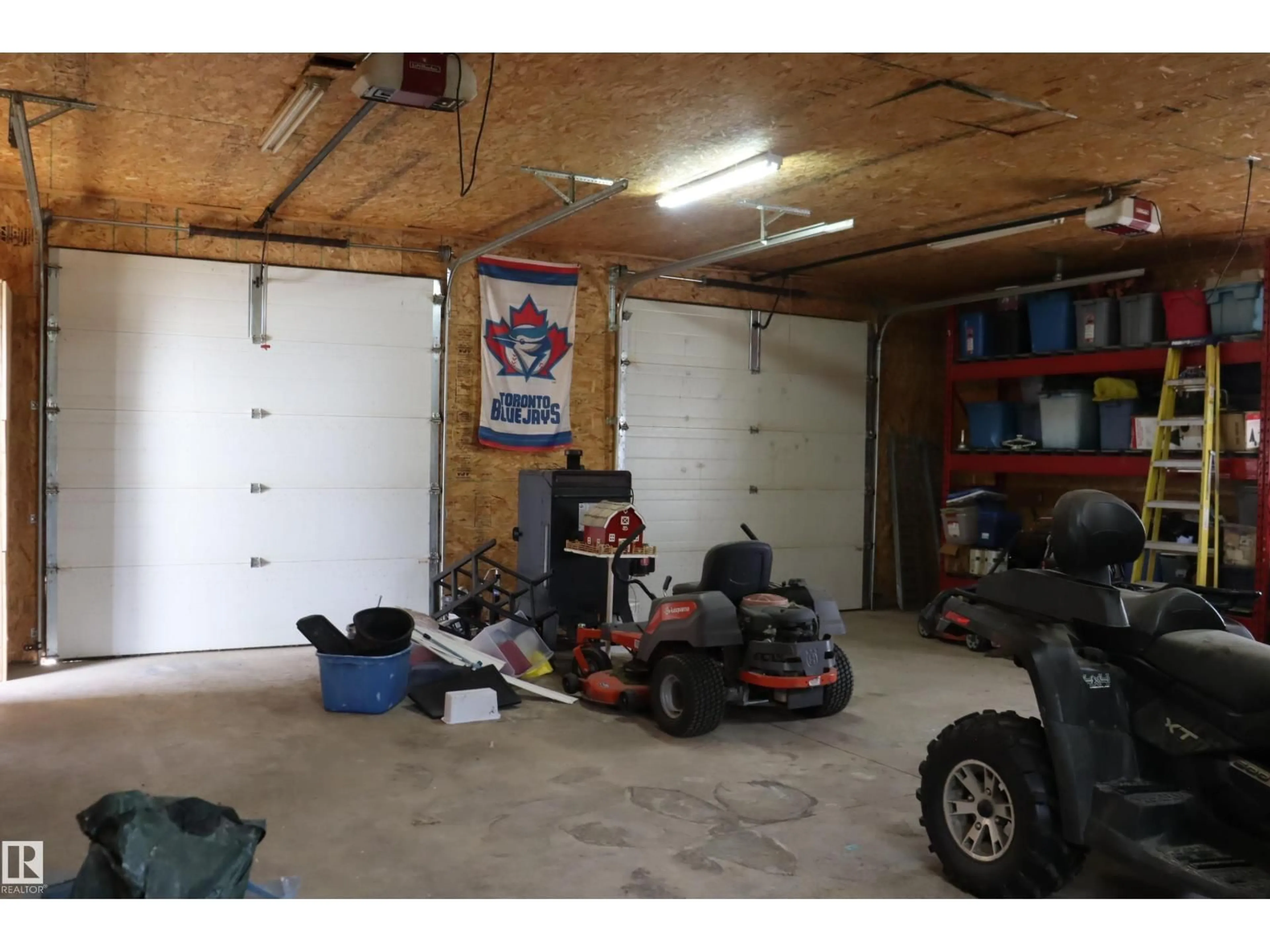 Indoor garage for 2 - 464032 RGE RD 244, Rural Wetaskiwin County Alberta T9A1W8