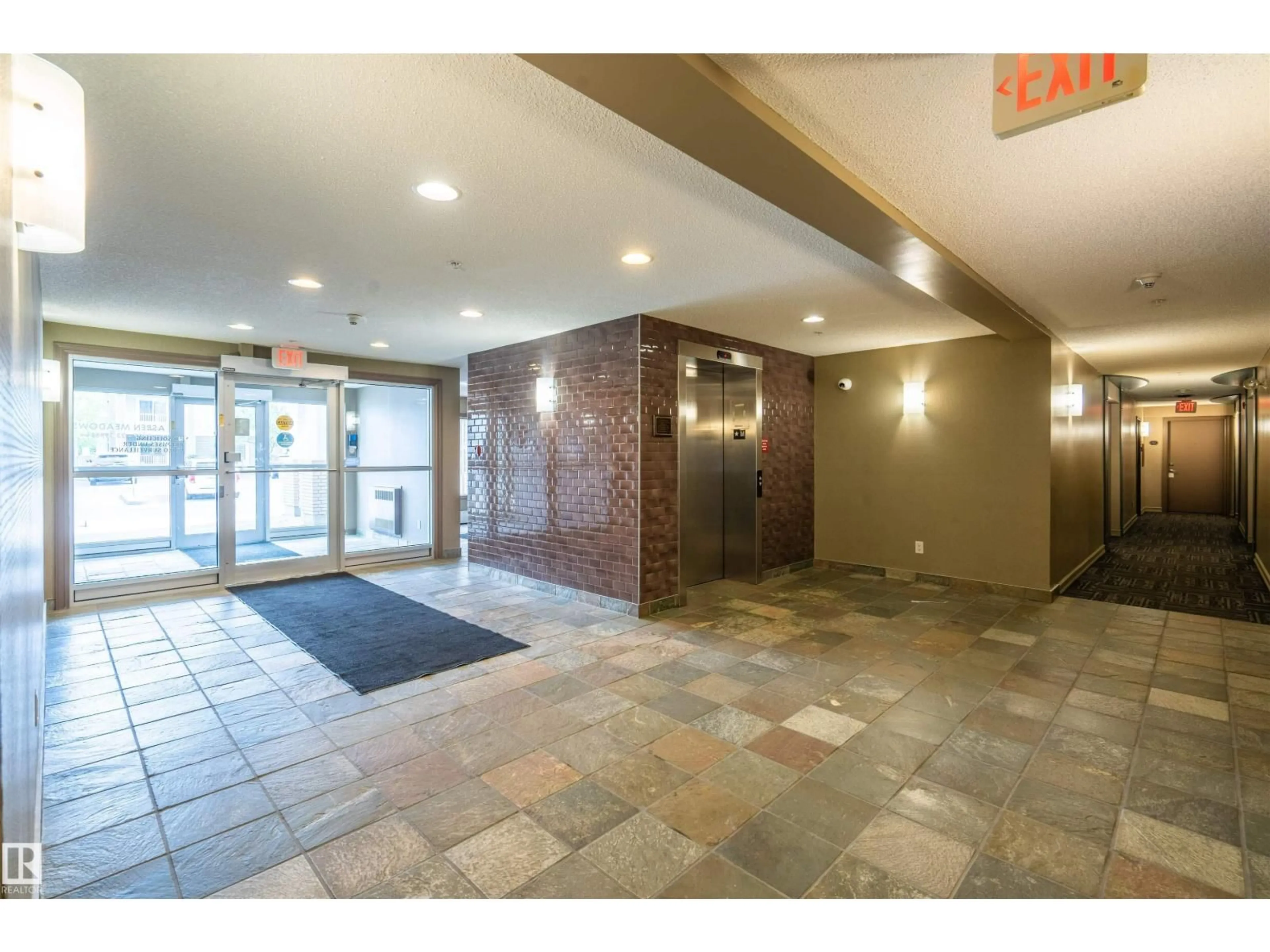 Indoor foyer for #319 - 4407 23 ST NW, Edmonton Alberta T6T0B6