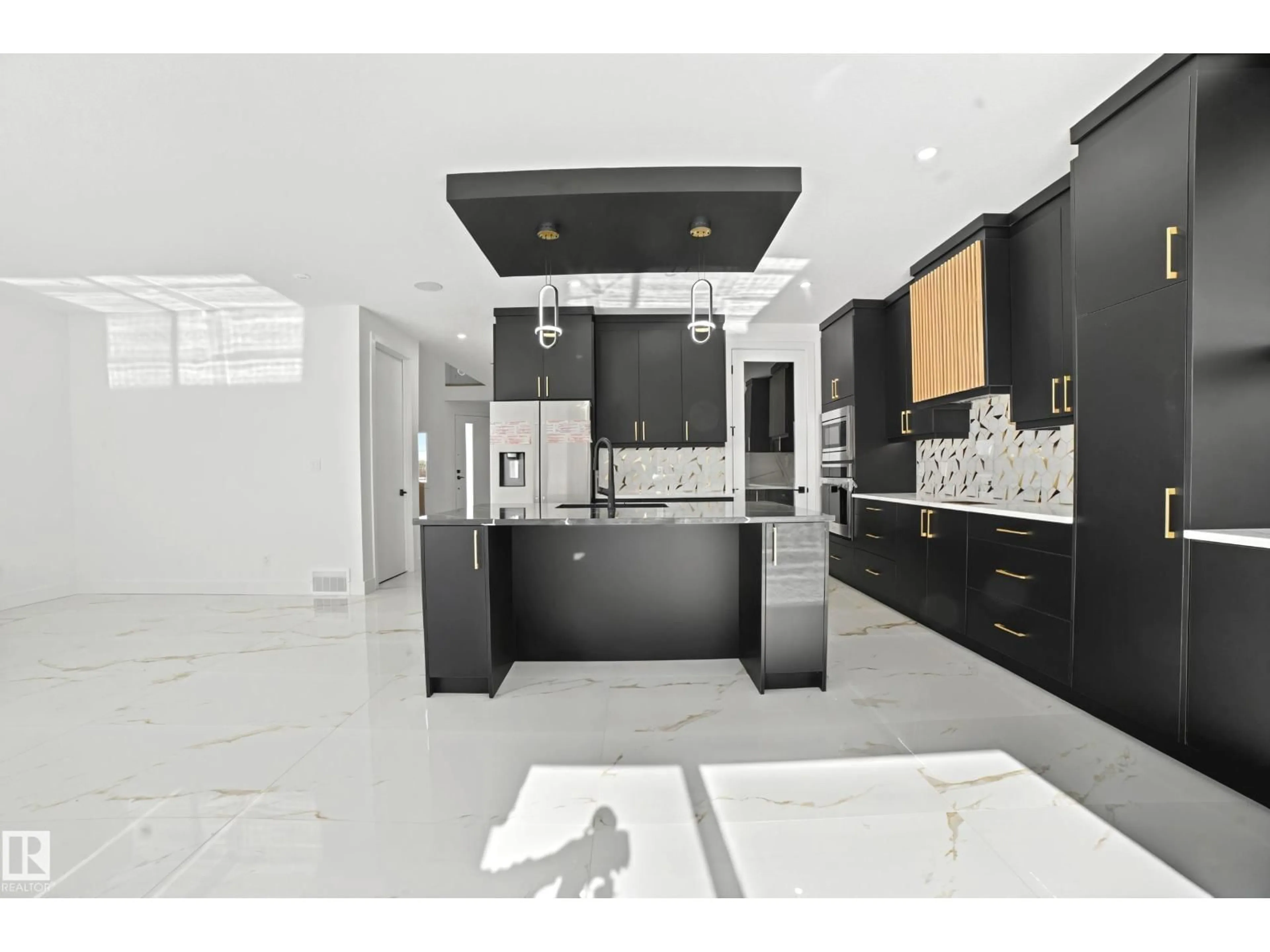 Contemporary kitchen, ceramic/tile floor for NE - 2729 64 AV, Rural Leduc County Alberta T4X3A6