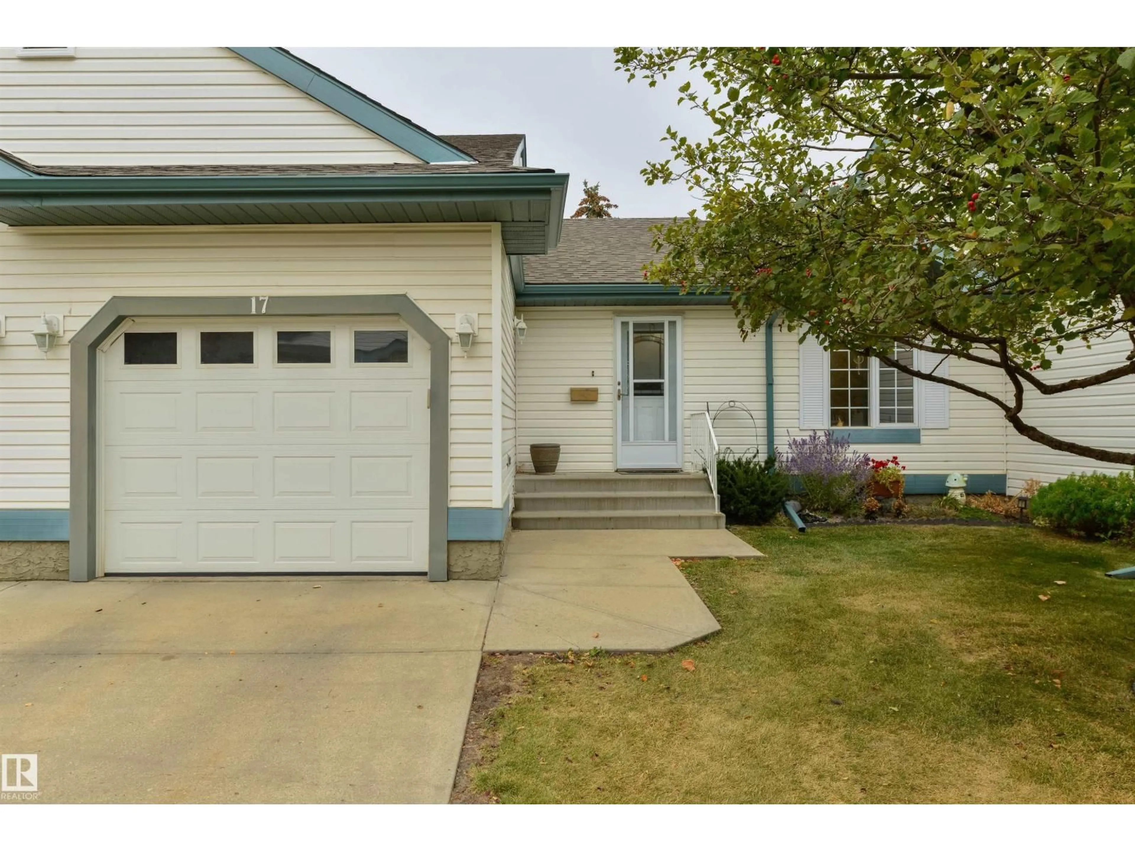 Home with vinyl exterior material, street for #17 - 308 JACKSON RD, Edmonton Alberta T6L6W1