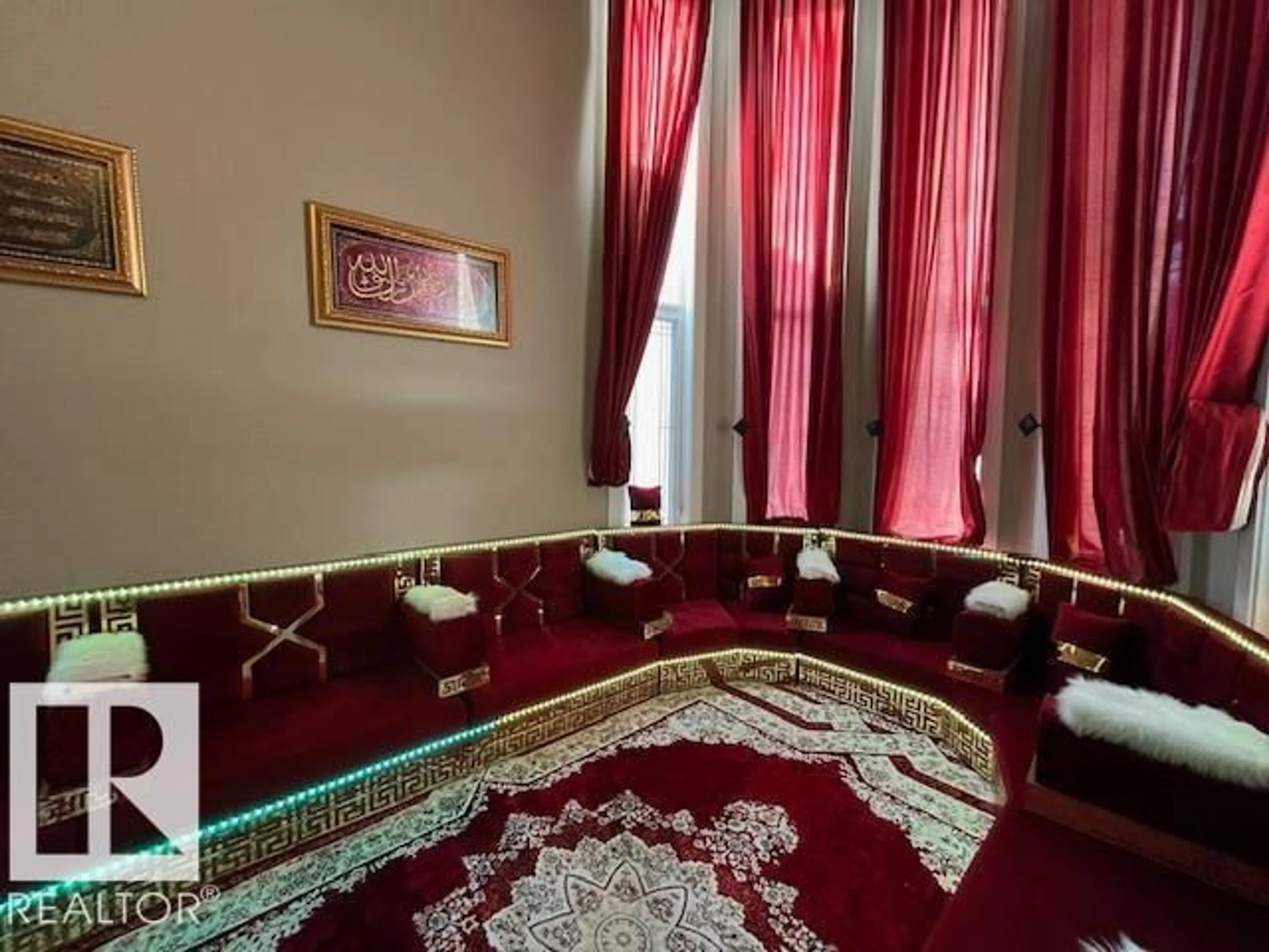 A pic of a room for 17419 110 ST, Edmonton Alberta T5X0B7