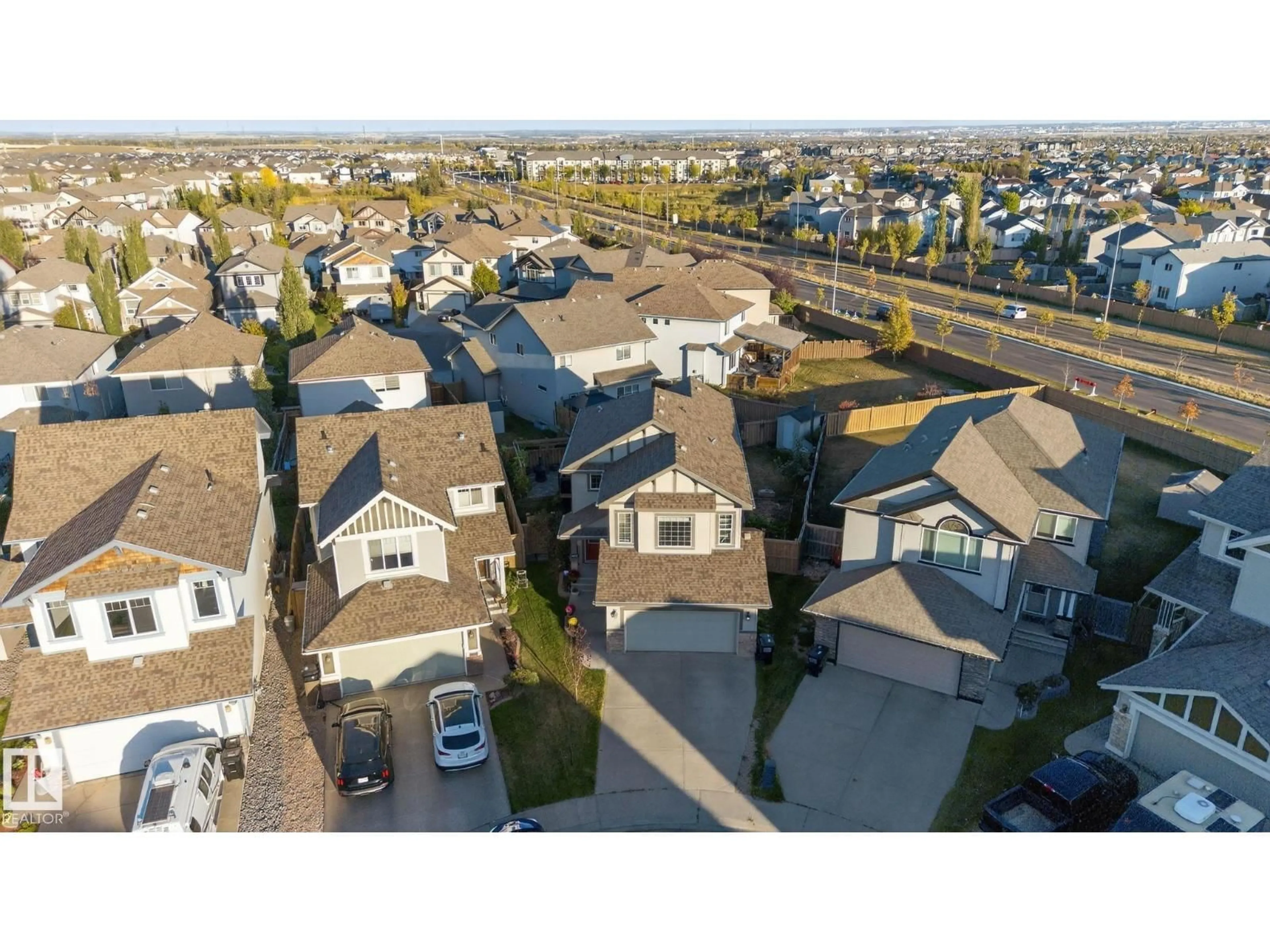 A pic from outside/outdoor area/front of a property/back of a property/a pic from drone, street for NW - 16713 58A ST, Edmonton Alberta T5Y0K7