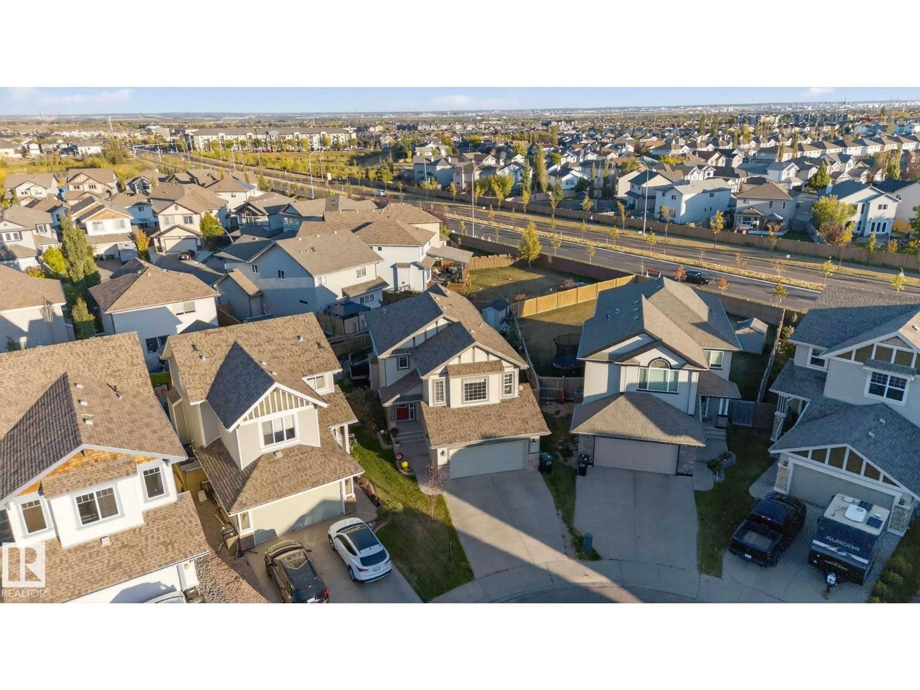 A pic from outside/outdoor area/front of a property/back of a property/a pic from drone, street for NW - 16713 58A ST, Edmonton Alberta T5Y0K7