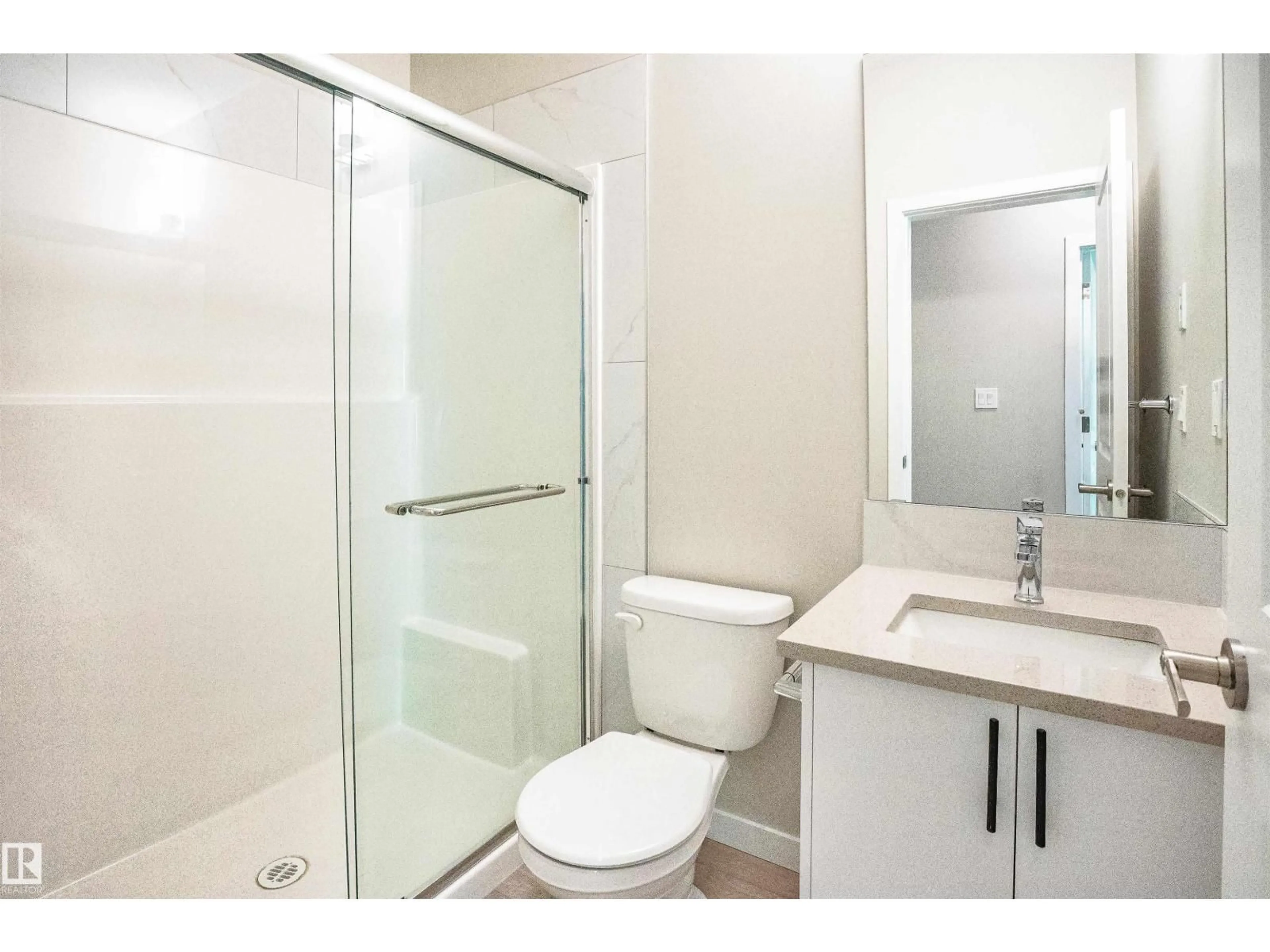 Standard bathroom, unknown for 2264 4 AV SW, Edmonton Alberta T0T0T0
