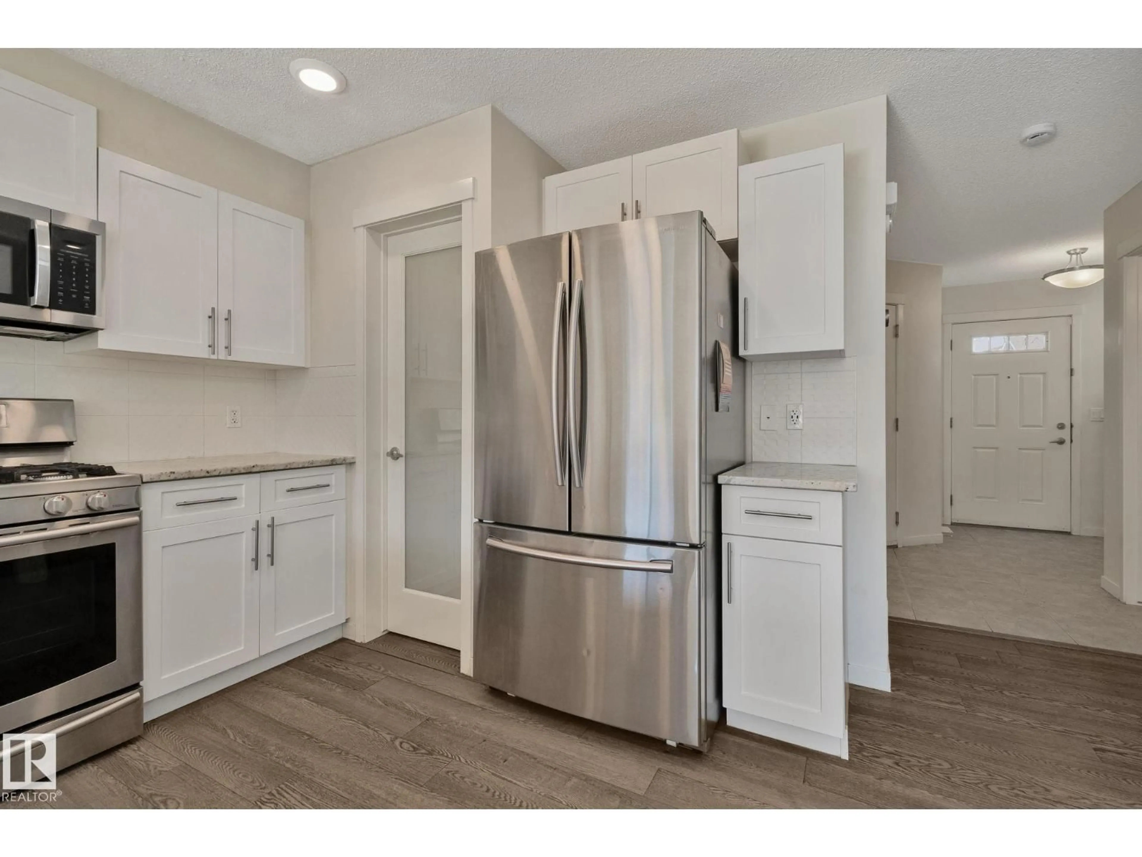 Unknown for 17629 7A AV SW, Edmonton Alberta T6W2W1