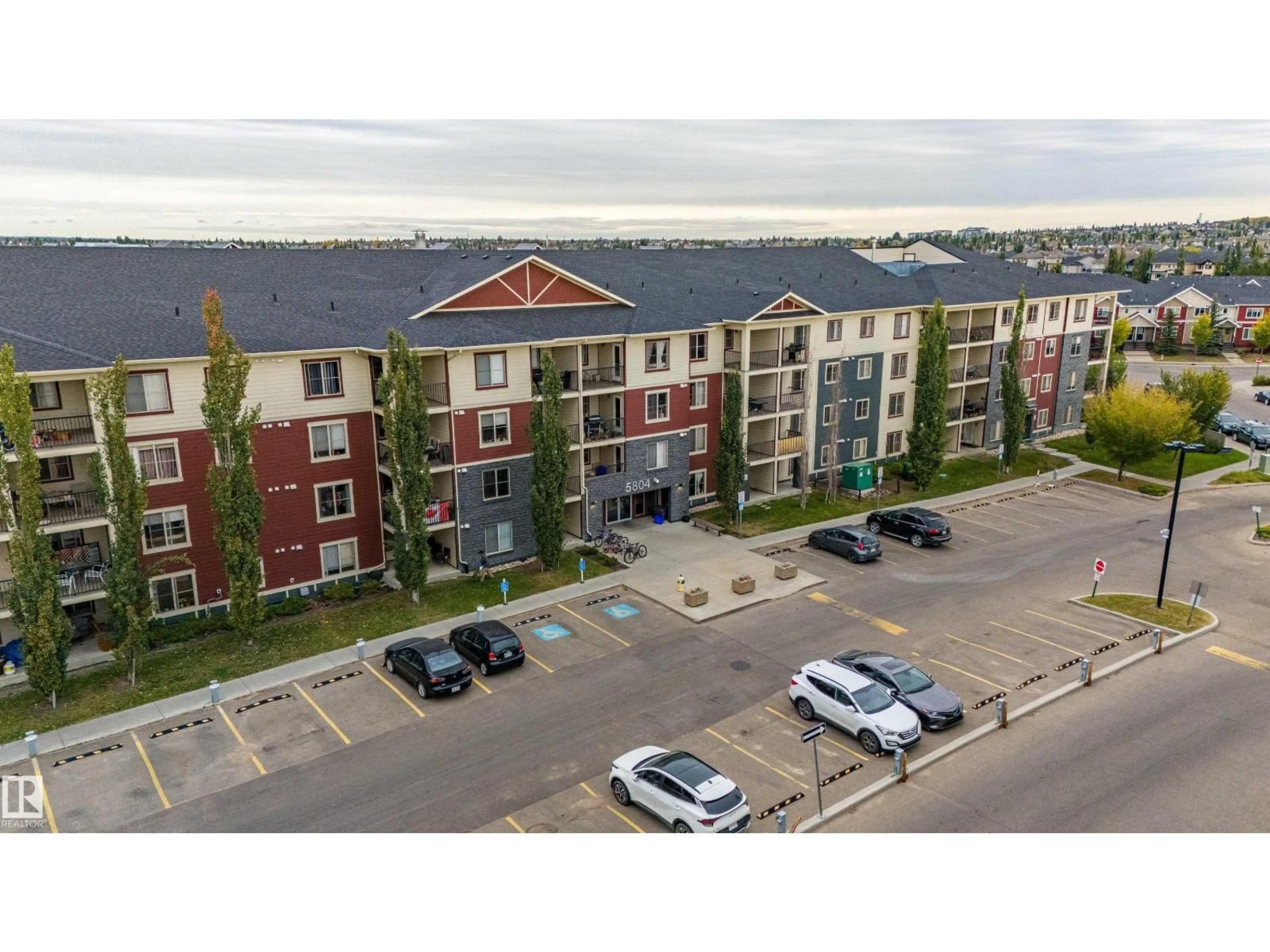 A pic from outside/outdoor area/front of a property/back of a property/a pic from drone, unknown for 5804 - 316 MULLEN PL, Edmonton Alberta T6R0W3