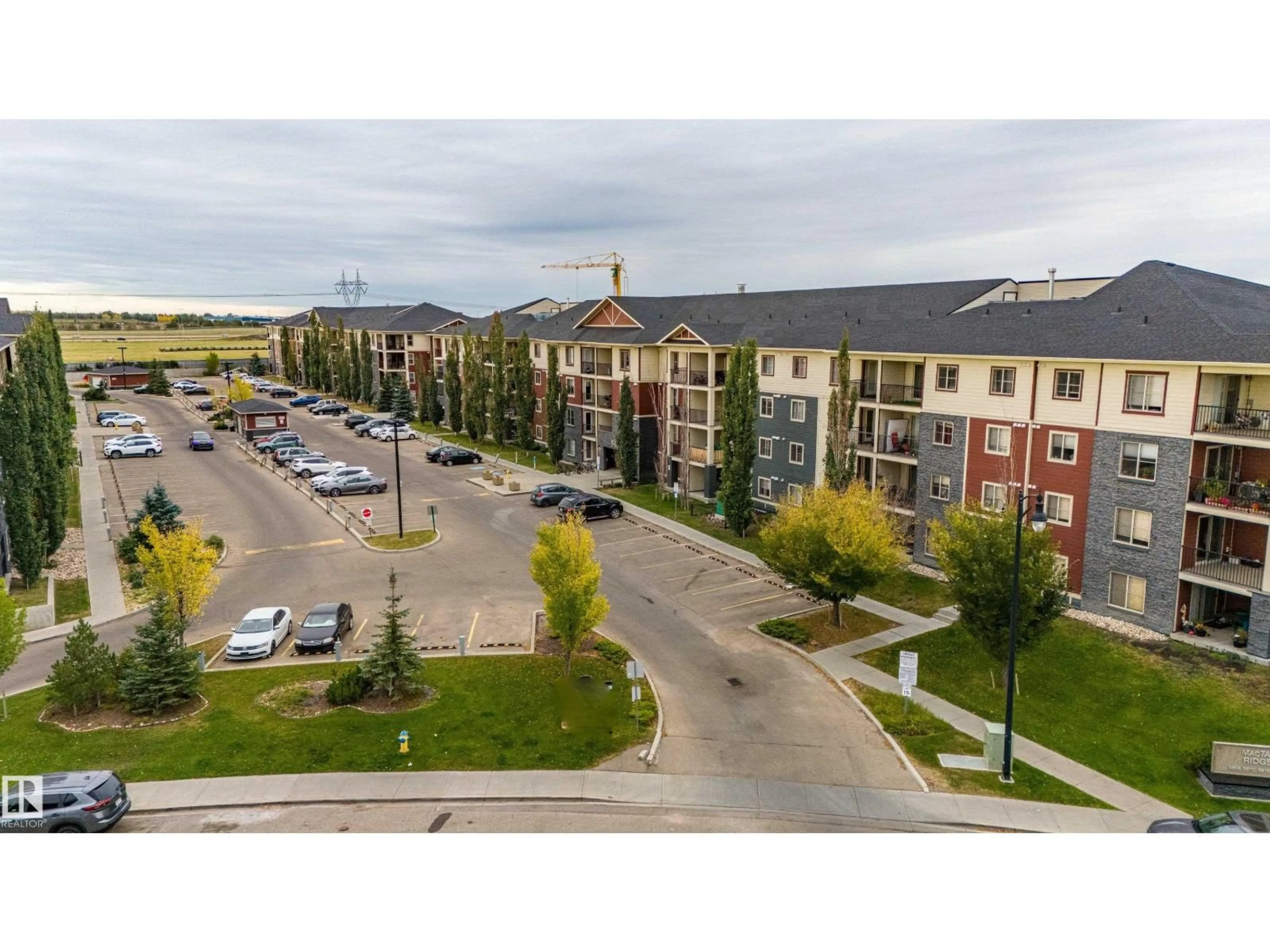 A pic from outside/outdoor area/front of a property/back of a property/a pic from drone, unknown for 5804 - 316 MULLEN PL, Edmonton Alberta T6R0W3