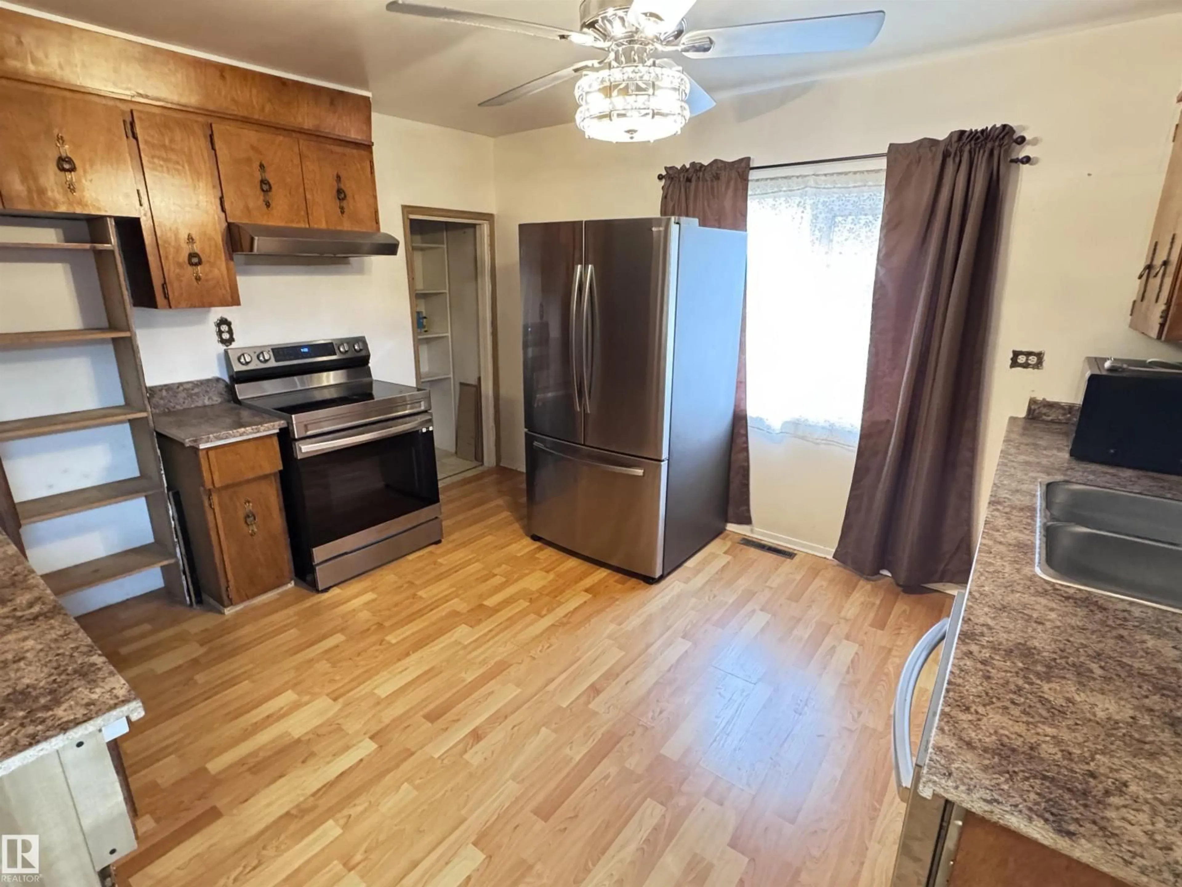 A pic of a room for 10411 102 ST, Westlock Alberta T7P1K7