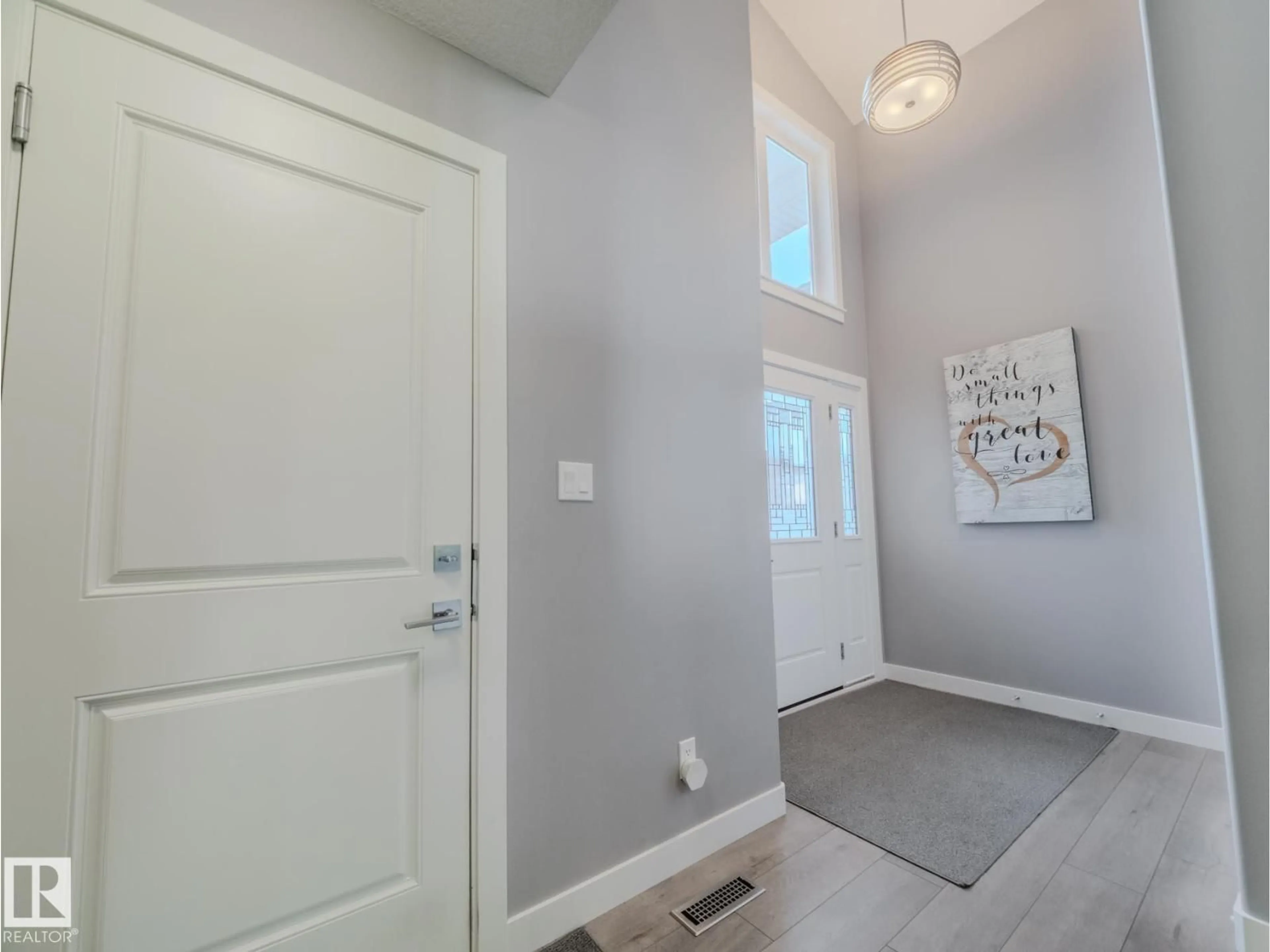 Indoor entryway for 261 WESTBROOK WD, Fort Saskatchewan Alberta T6L0L4