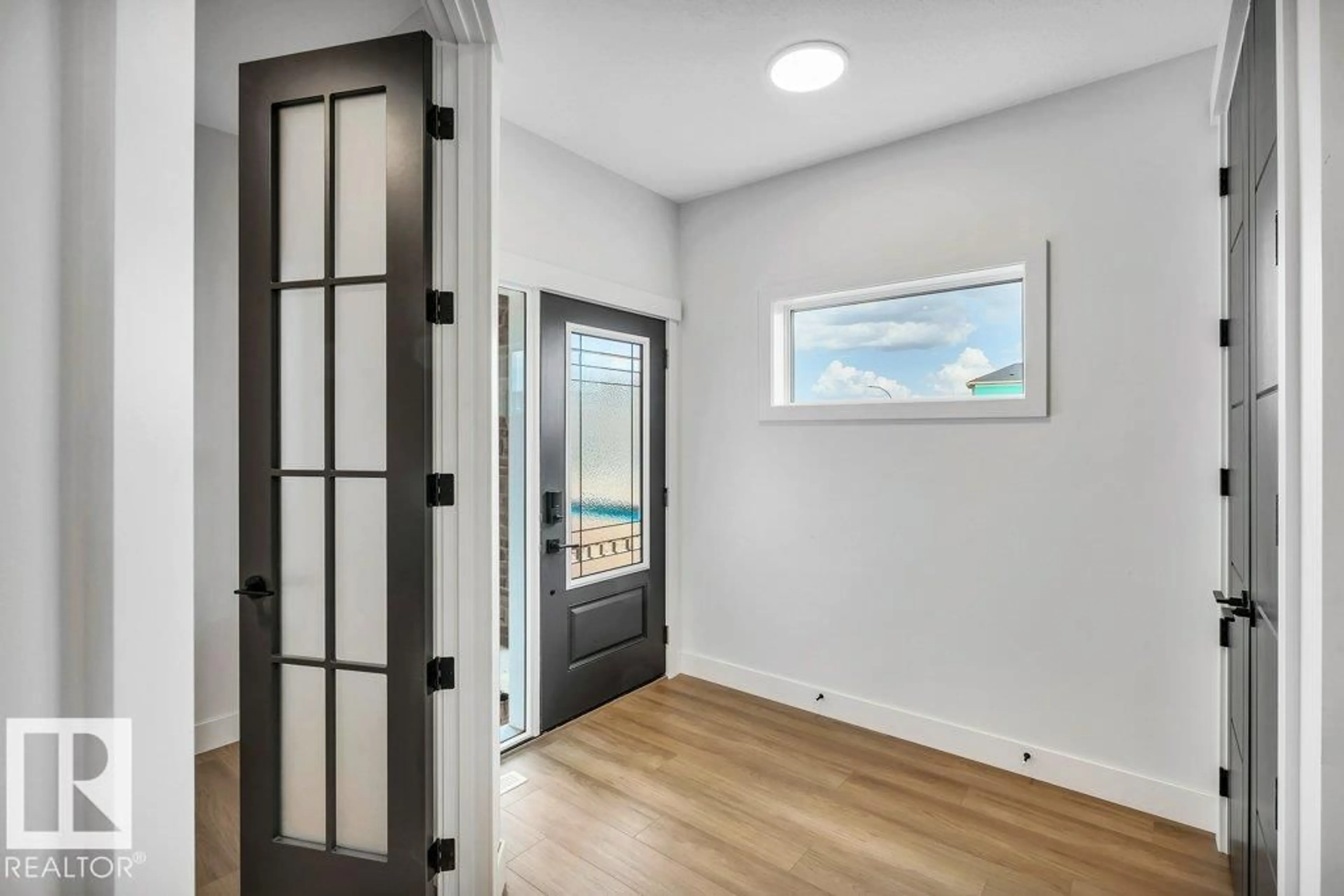 Indoor entryway for 80 HEMINGWAY CR, Spruce Grove Alberta T7X2L6