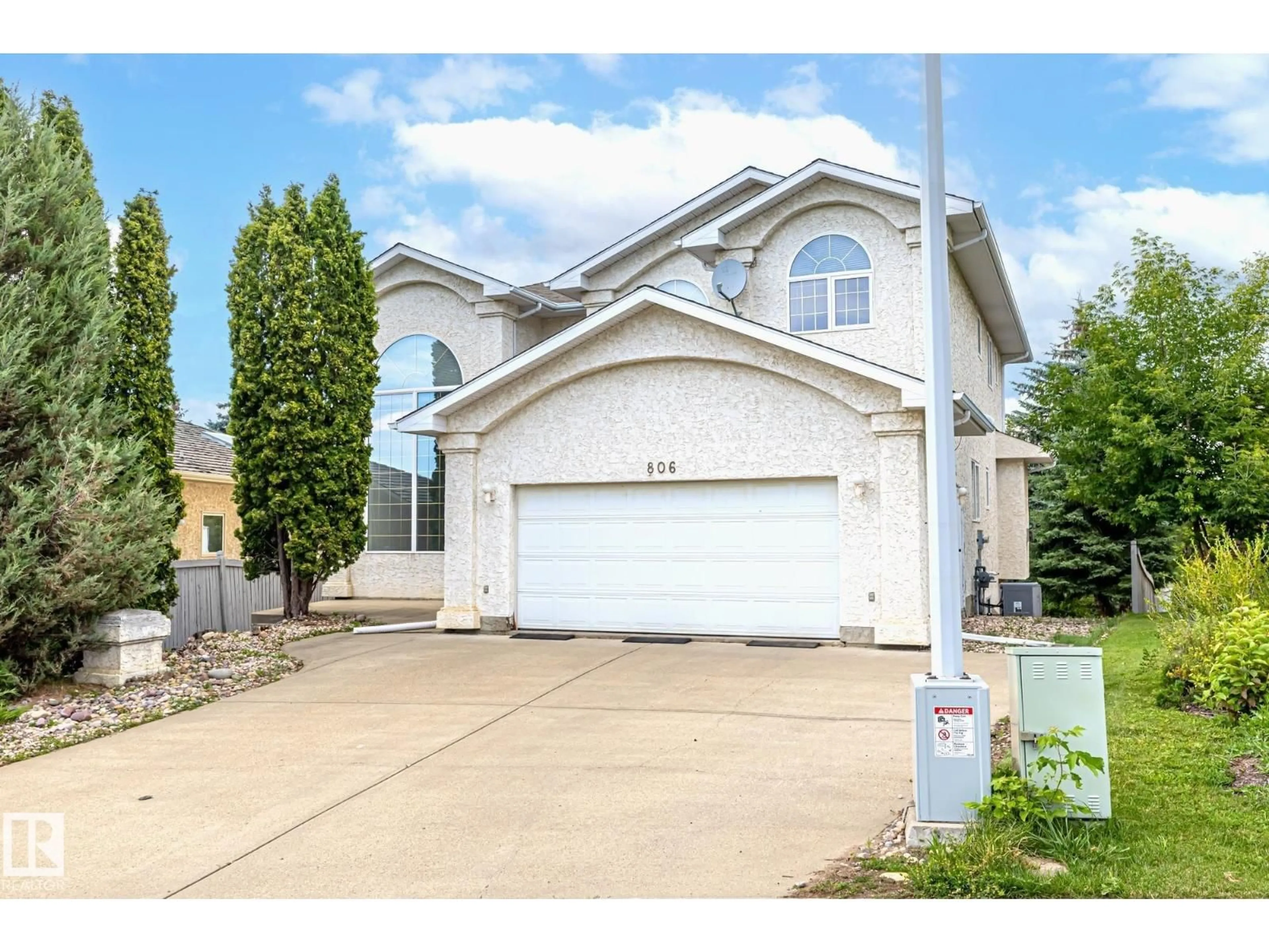 Home with vinyl exterior material, street for 806 REID PL, Edmonton Alberta T6R2B9