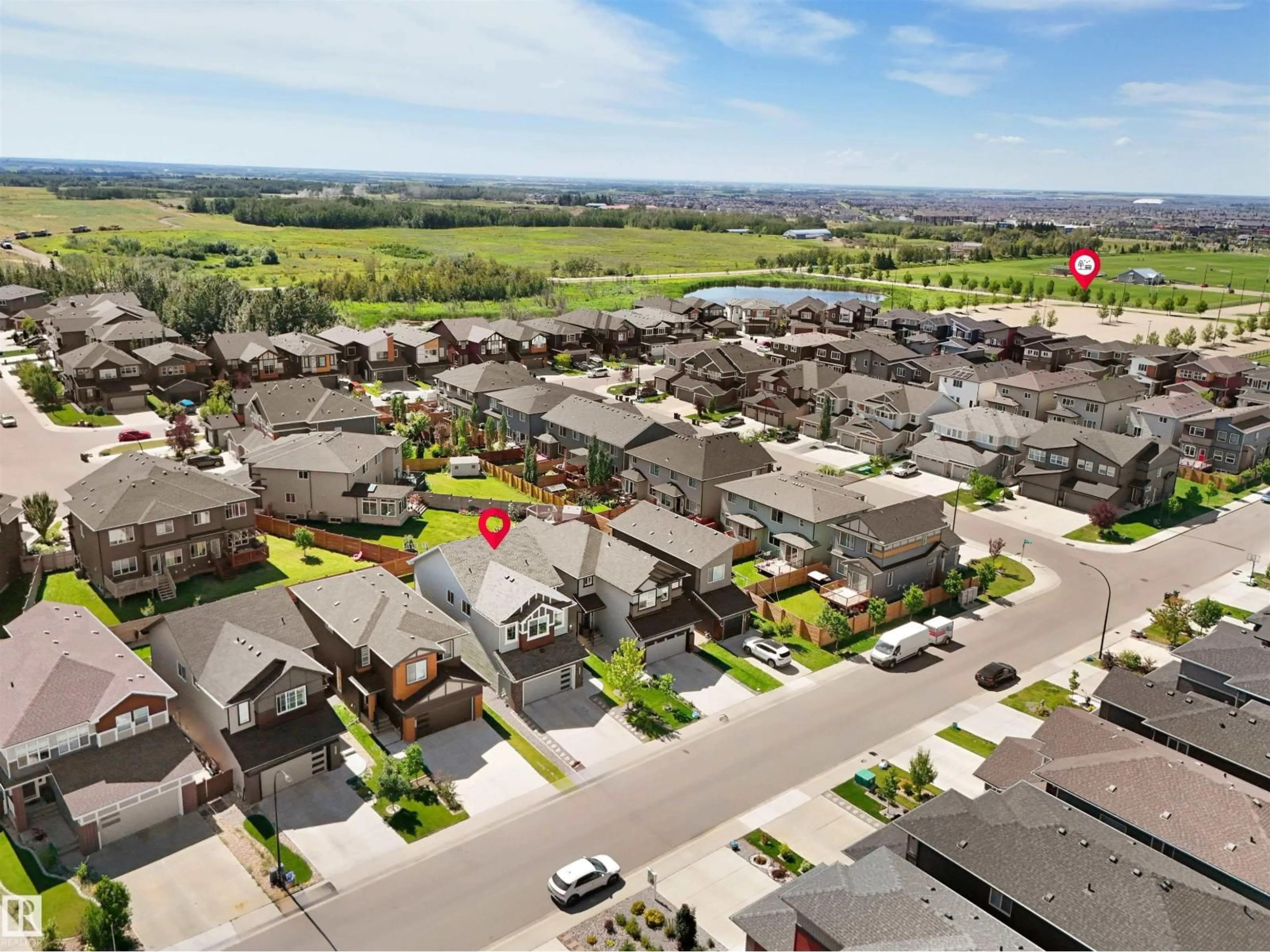 A pic from outside/outdoor area/front of a property/back of a property/a pic from drone, street for 4015 6 AV, Edmonton Alberta T6X2J1