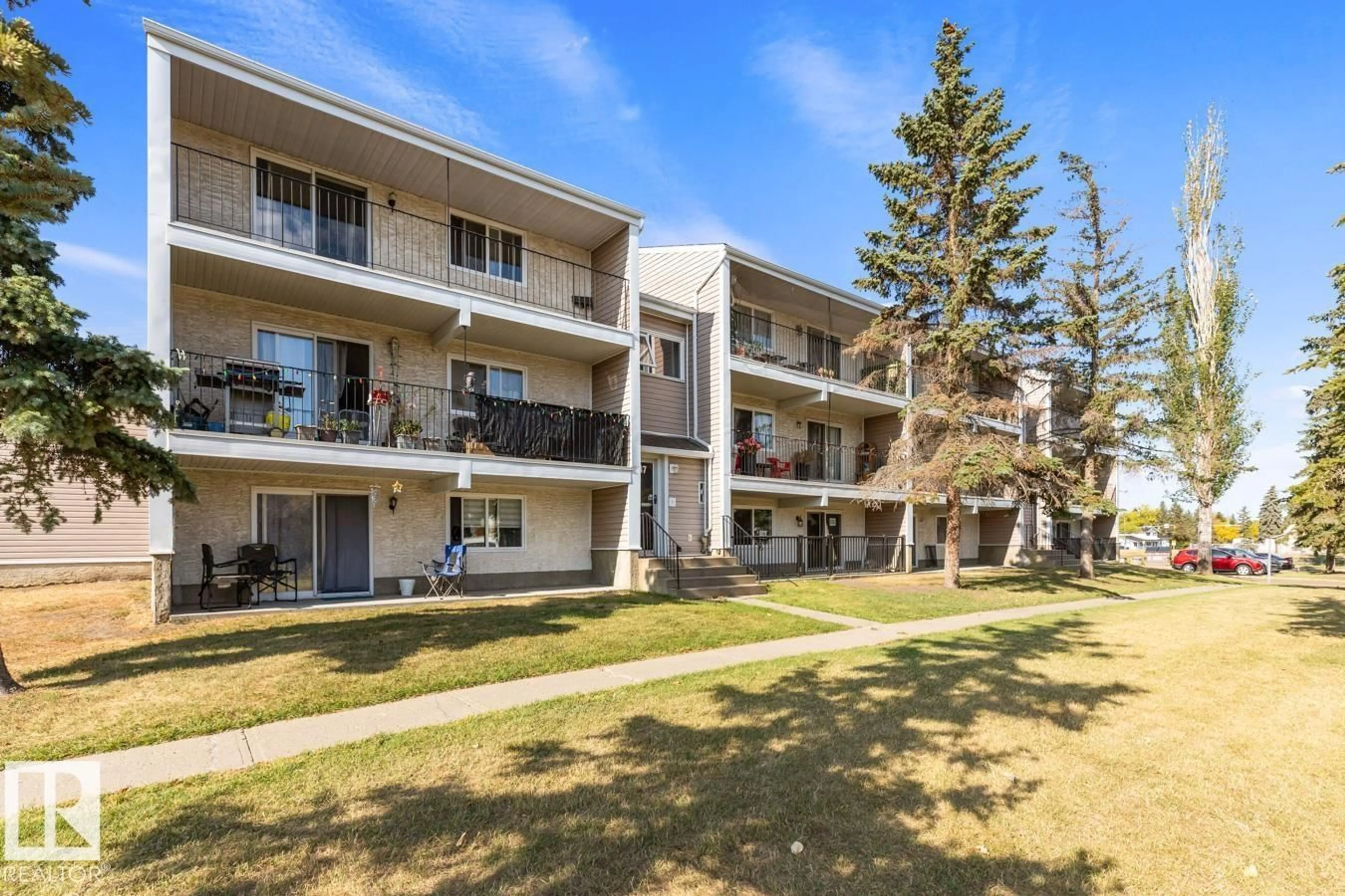 Patio, unknown for 5 - 3847 76 ST, Edmonton Alberta T6K2P9