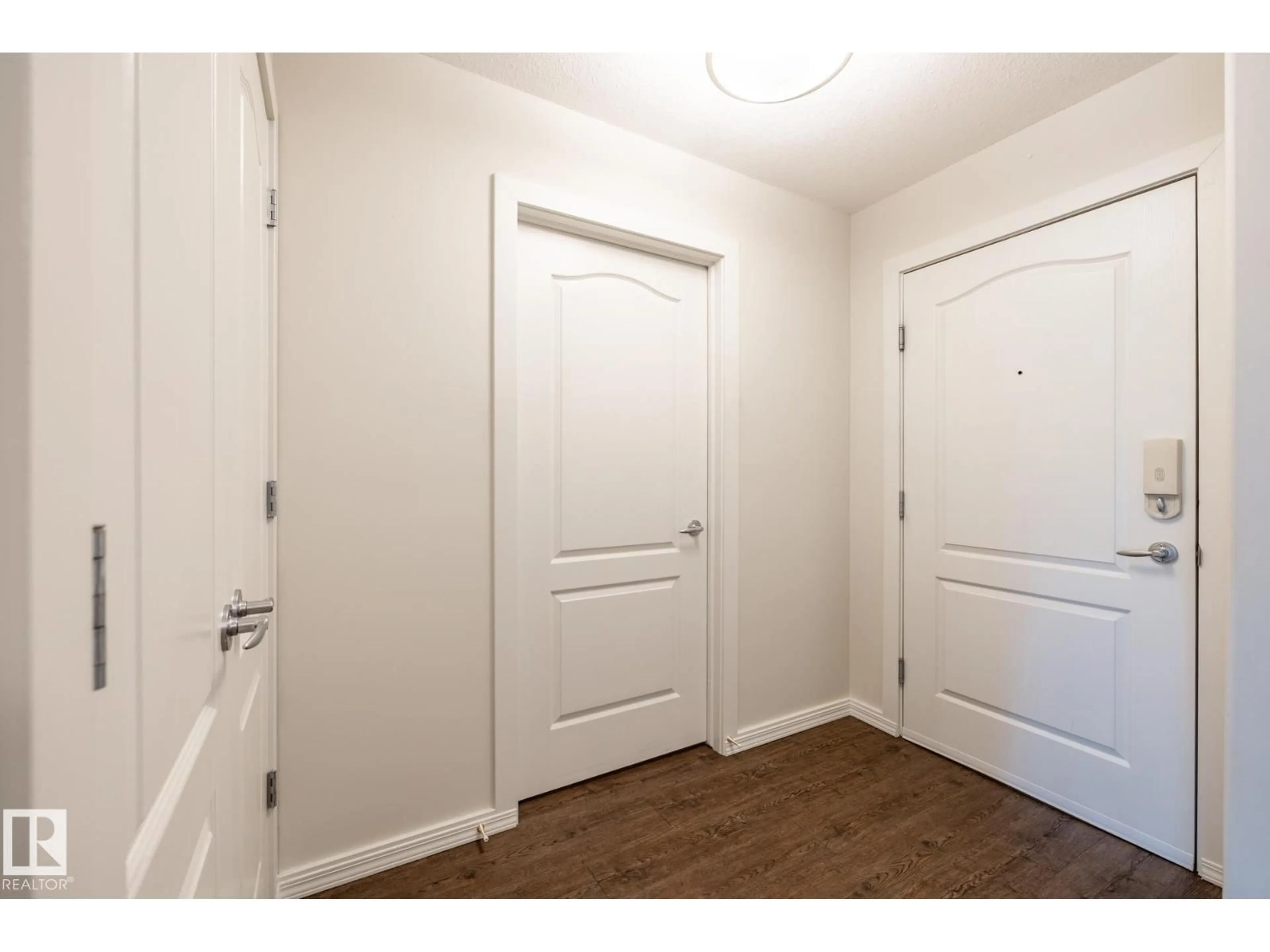 Indoor entryway for 136 278 SUDER GREENS DR, Edmonton Alberta T5T6V6