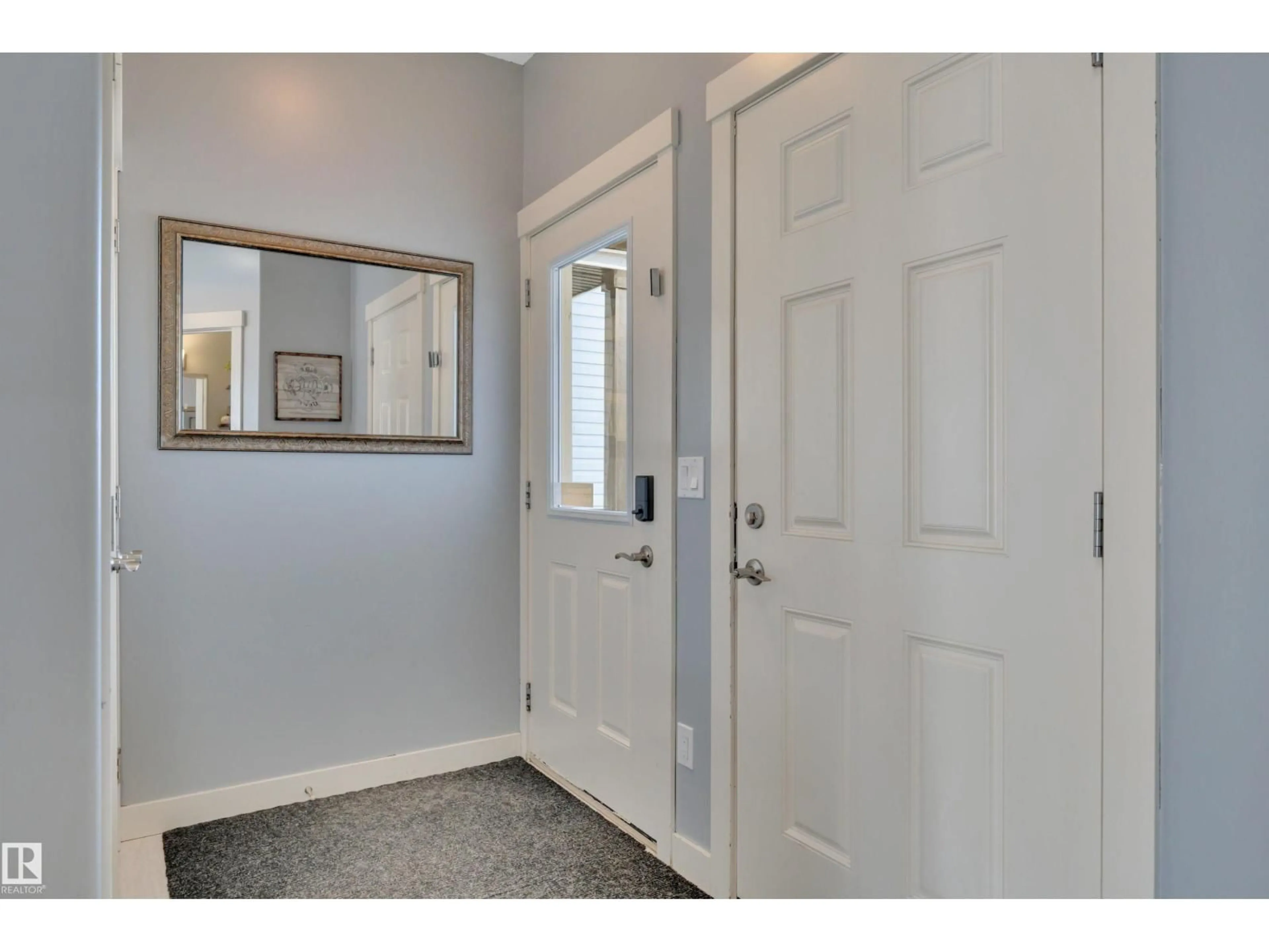 Indoor entryway for 5011 53 AV, Calmar Alberta T0C0V0