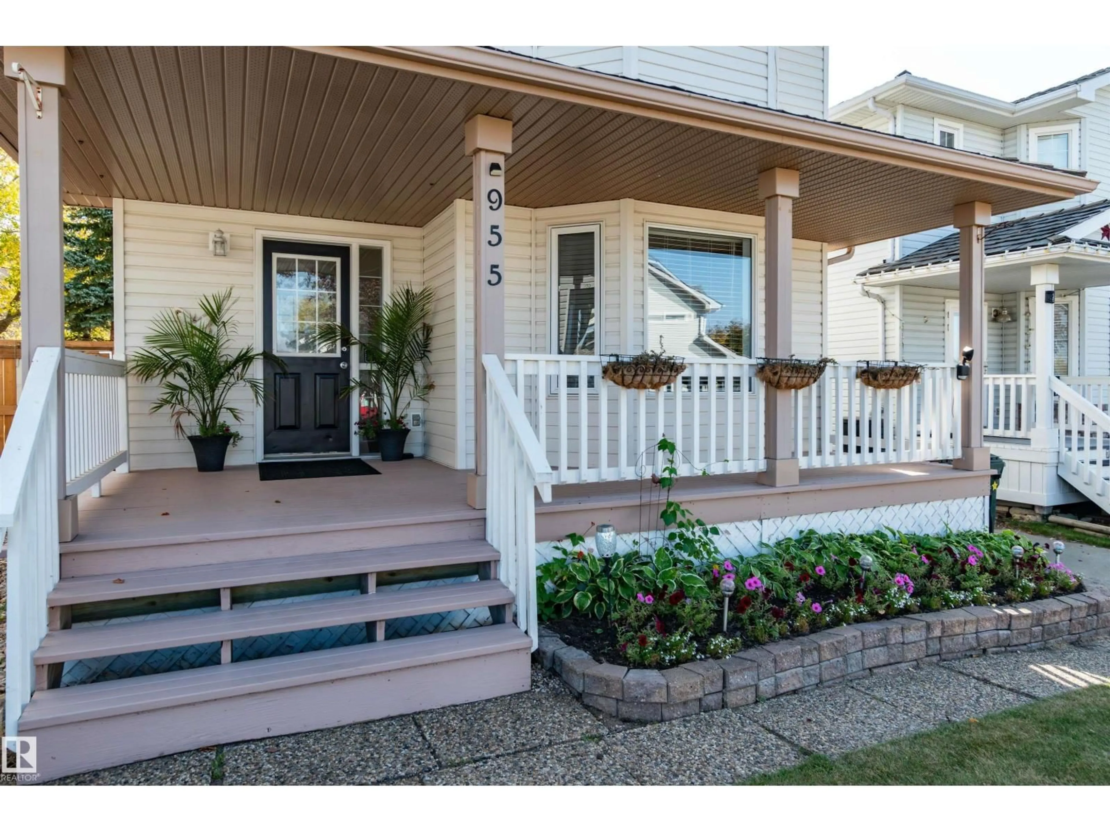 Home with vinyl exterior material, street for 955 NORMANDY LN, Sherwood Park Alberta T8A5X6