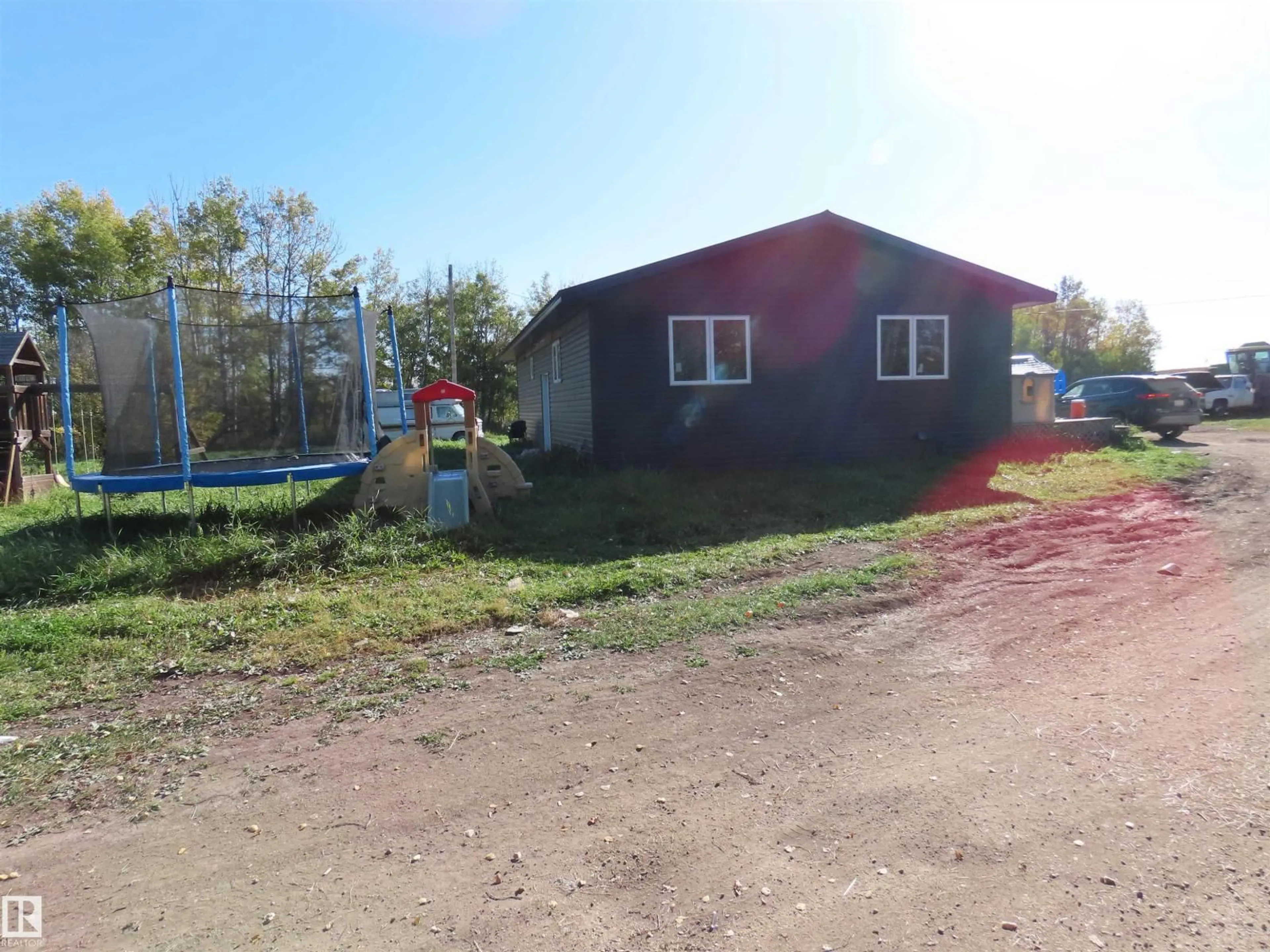 Shed for 58201 HIGHWAY 757, Rural Lac Ste. Anne County Alberta T0E2A0