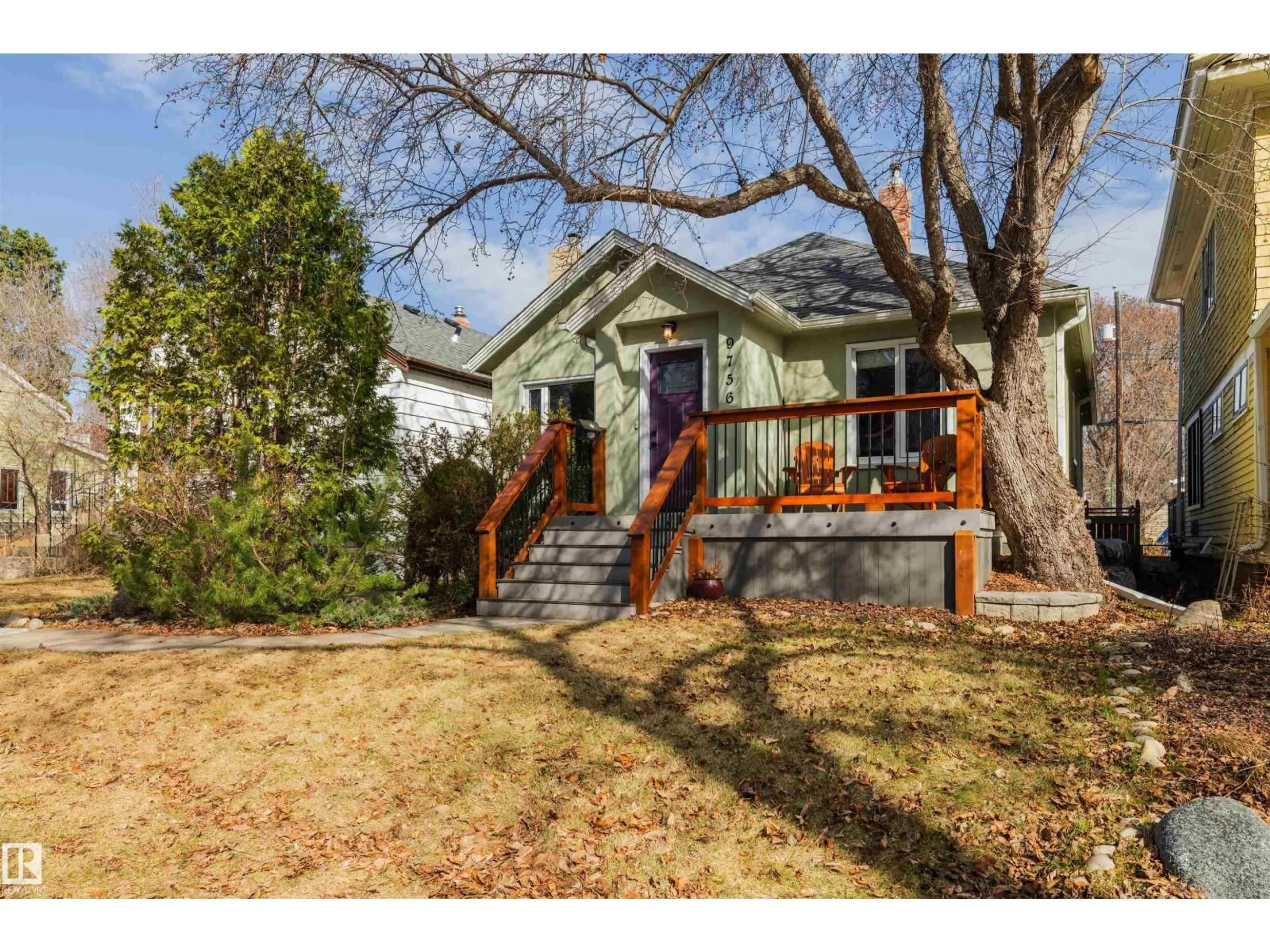 Unknown for NW - 9756 88 AV, Edmonton Alberta T6E2P9
