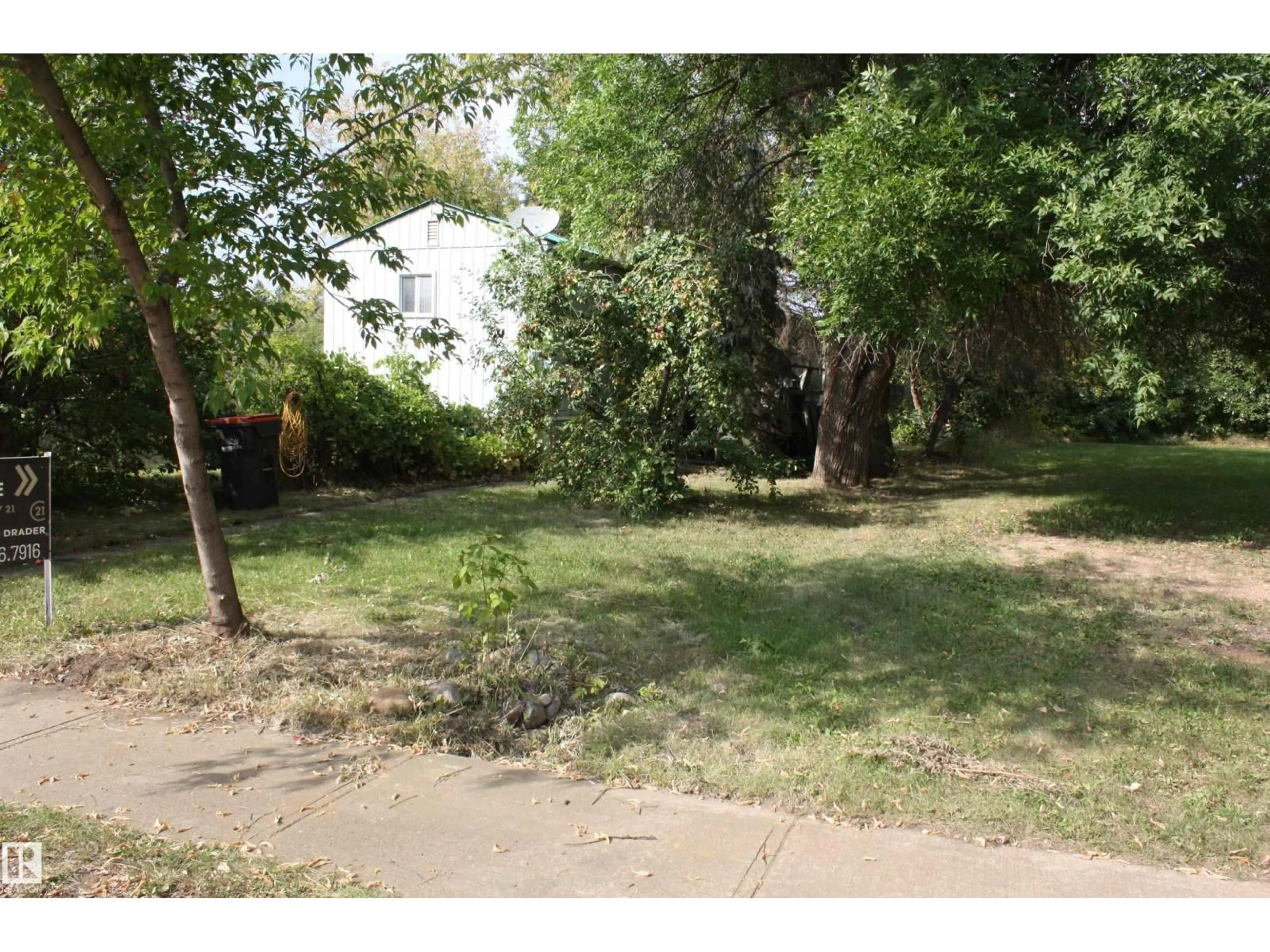 A pic from outside/outdoor area/front of a property/back of a property/a pic from drone, unknown for 5014 49 AVENUE, Egremont Alberta T0A0Z0