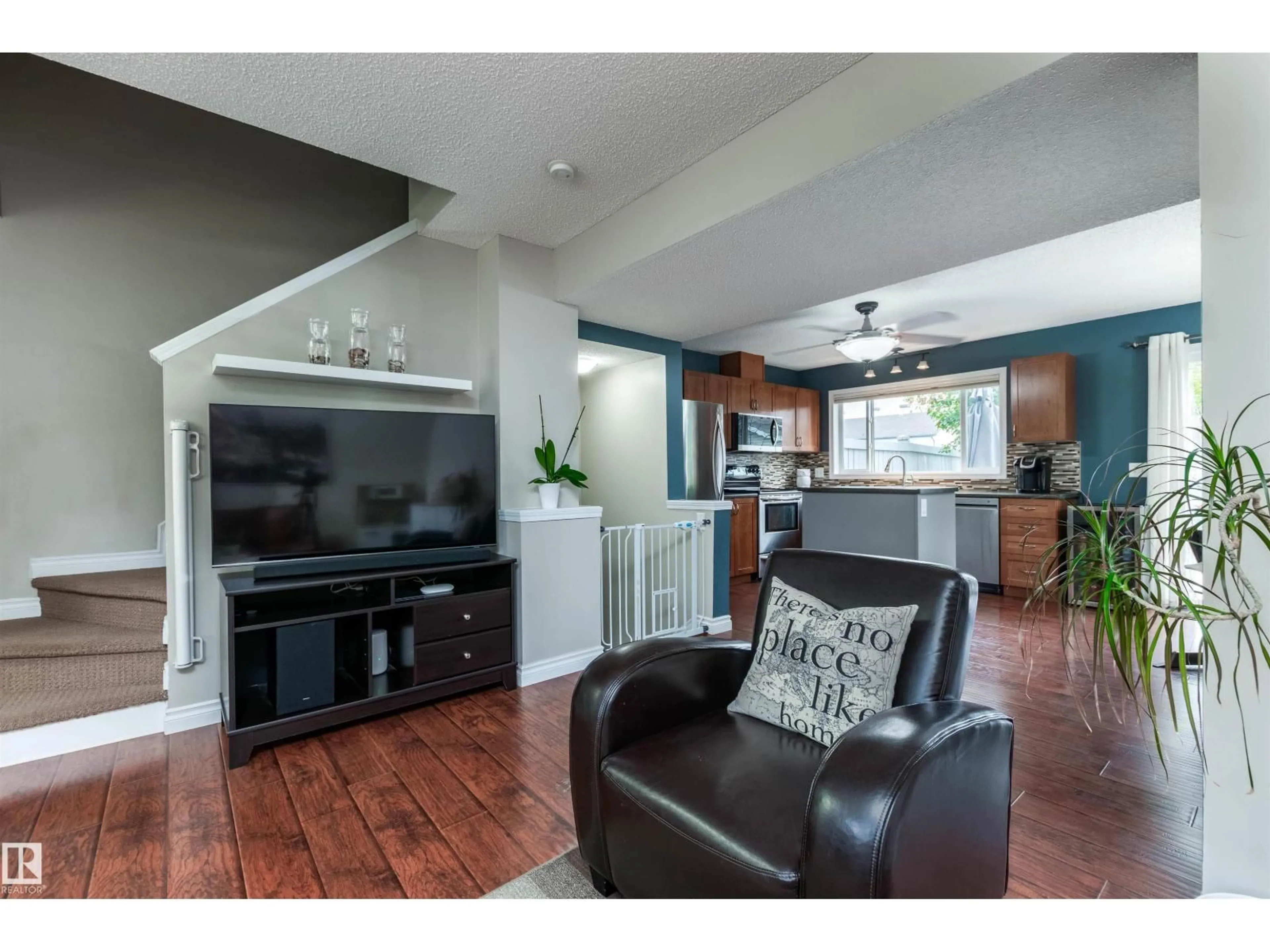 Living room with furniture, unknown for NW - 5624 202 ST, Edmonton Alberta T6M0B3