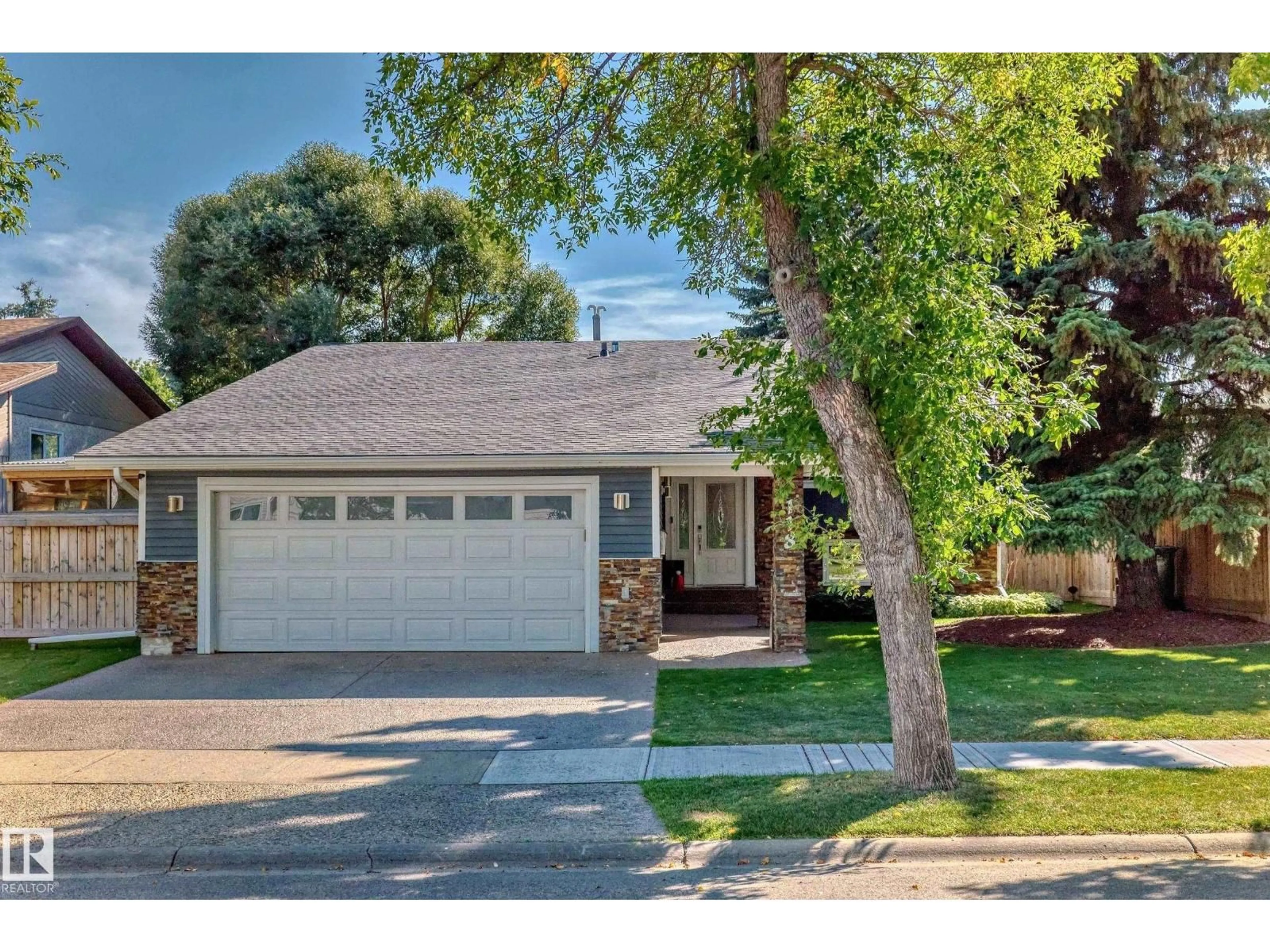 Unknown for 118 LANGHOLM DR, St. Albert Alberta T8N4M4