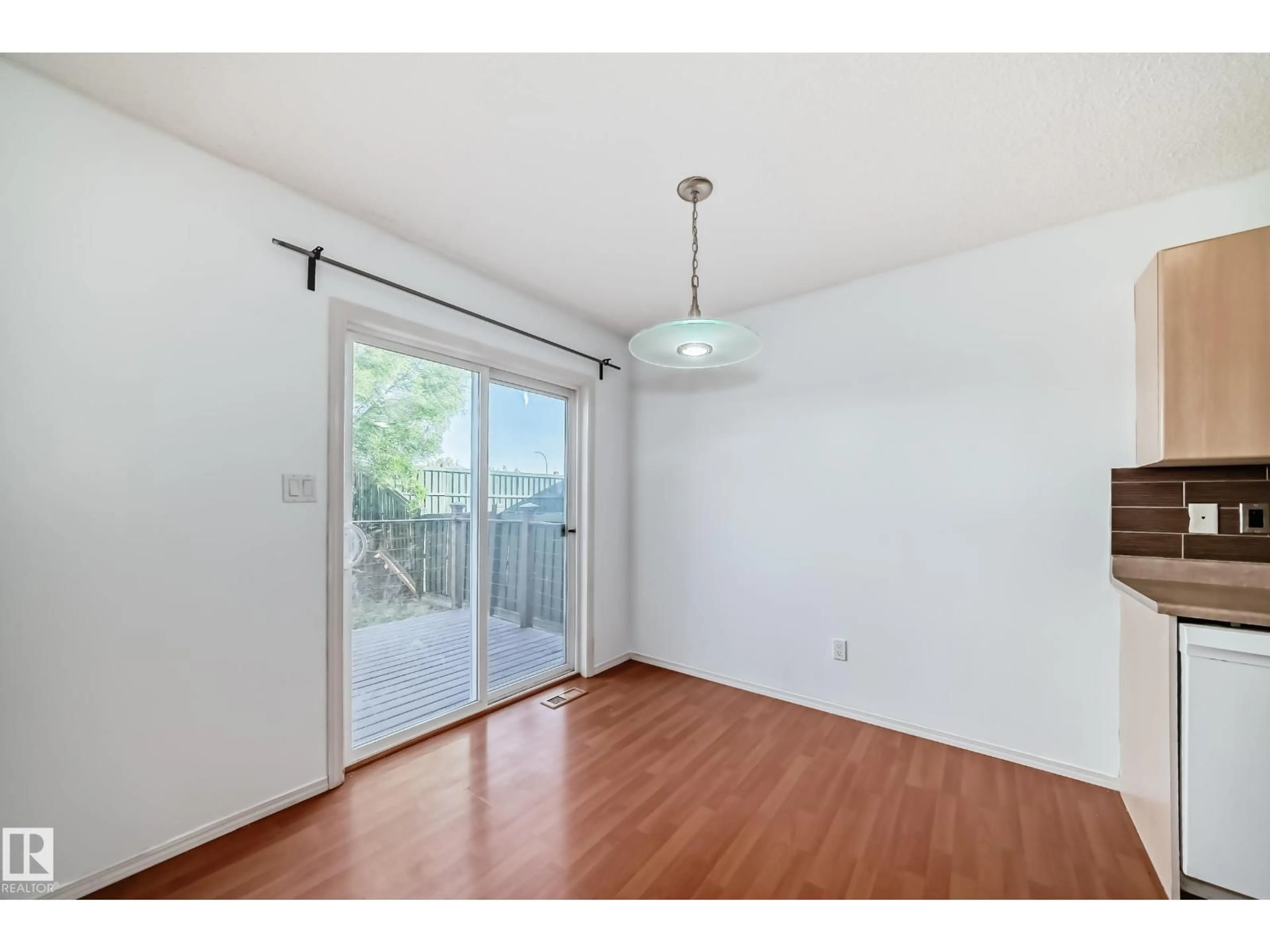 A pic of a room for #34 - 2021 GRANTHAM CT, Edmonton Alberta T5T6V7