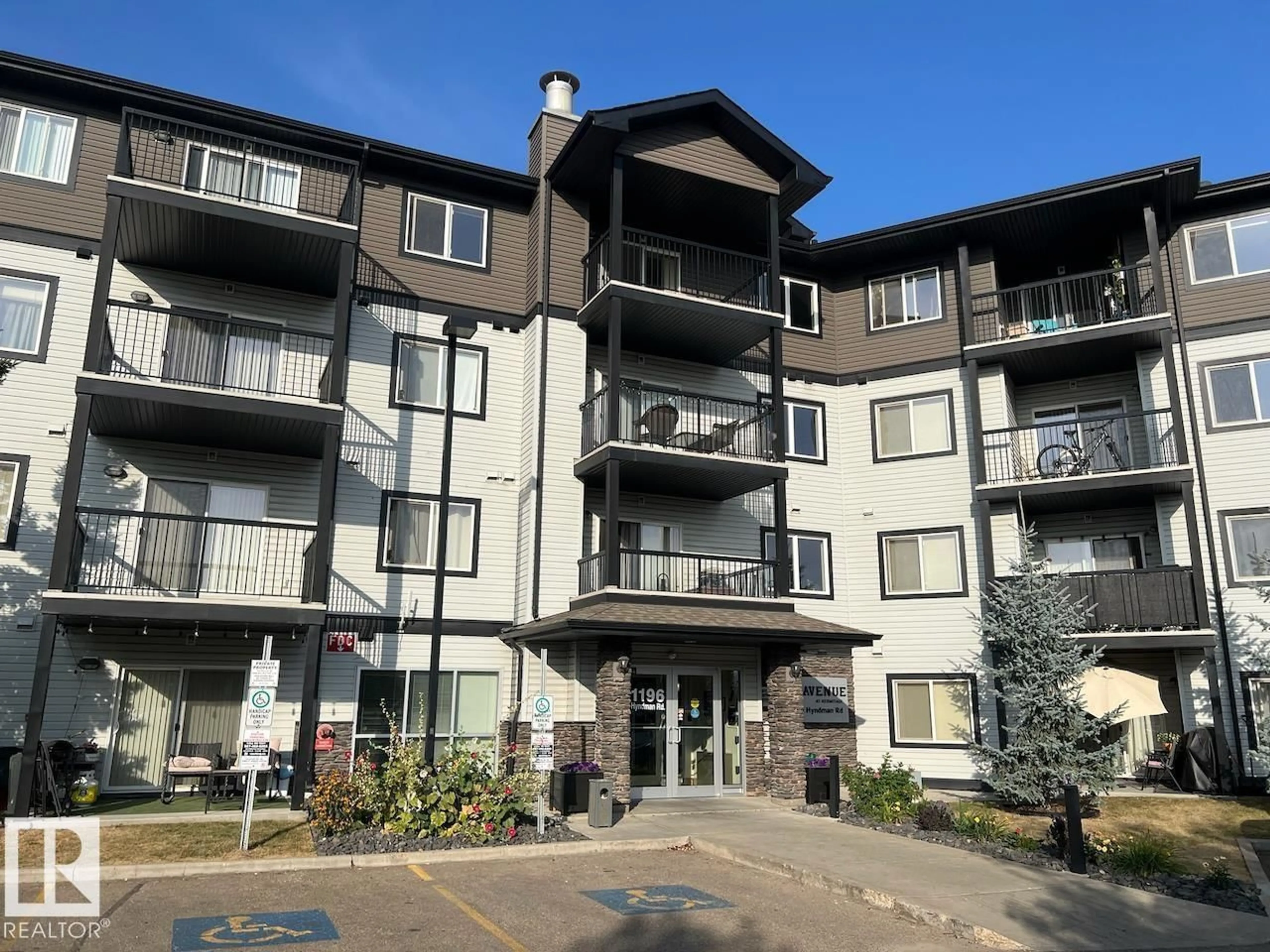 A pic from outside/outdoor area/front of a property/back of a property/a pic from drone, building for 1196 - 459 HYNDMAN RD, Edmonton Alberta T5A0X8