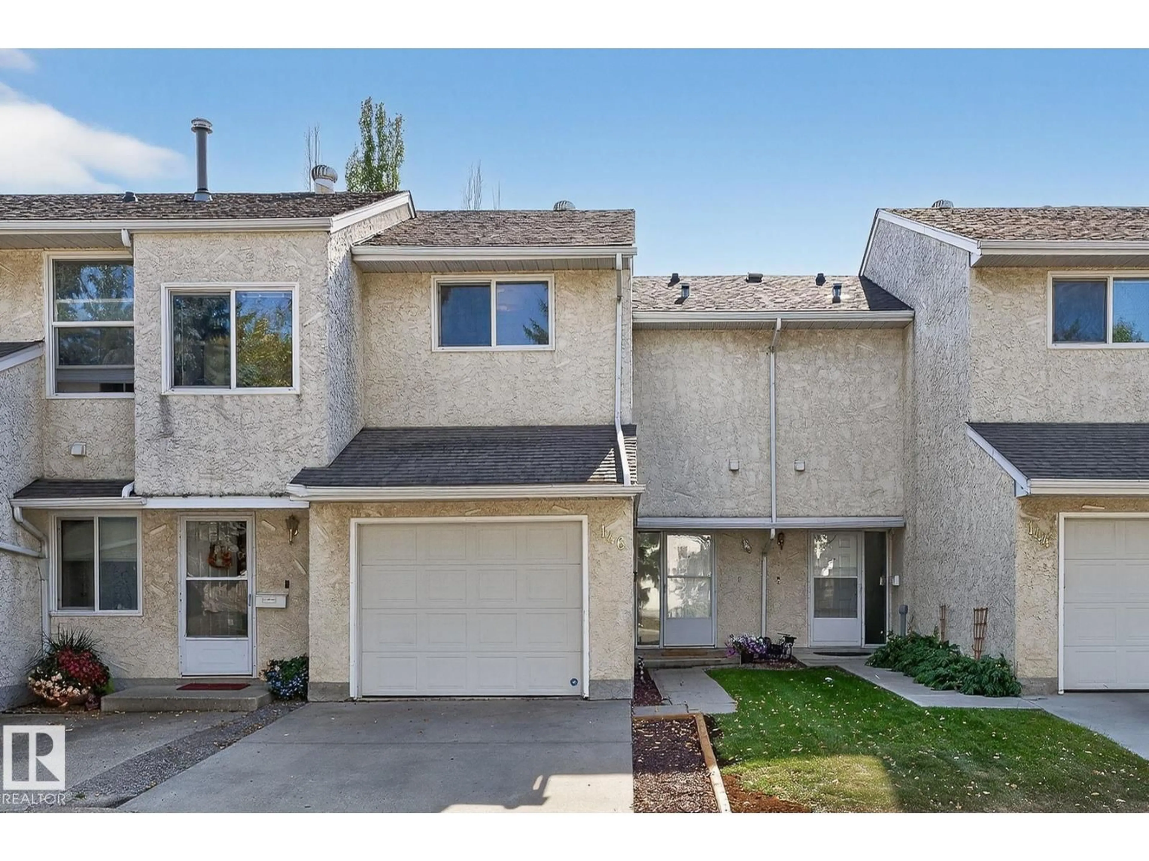 Home with vinyl exterior material, street for 146 CALLINGWOOD PL, Edmonton Alberta T5T8C6