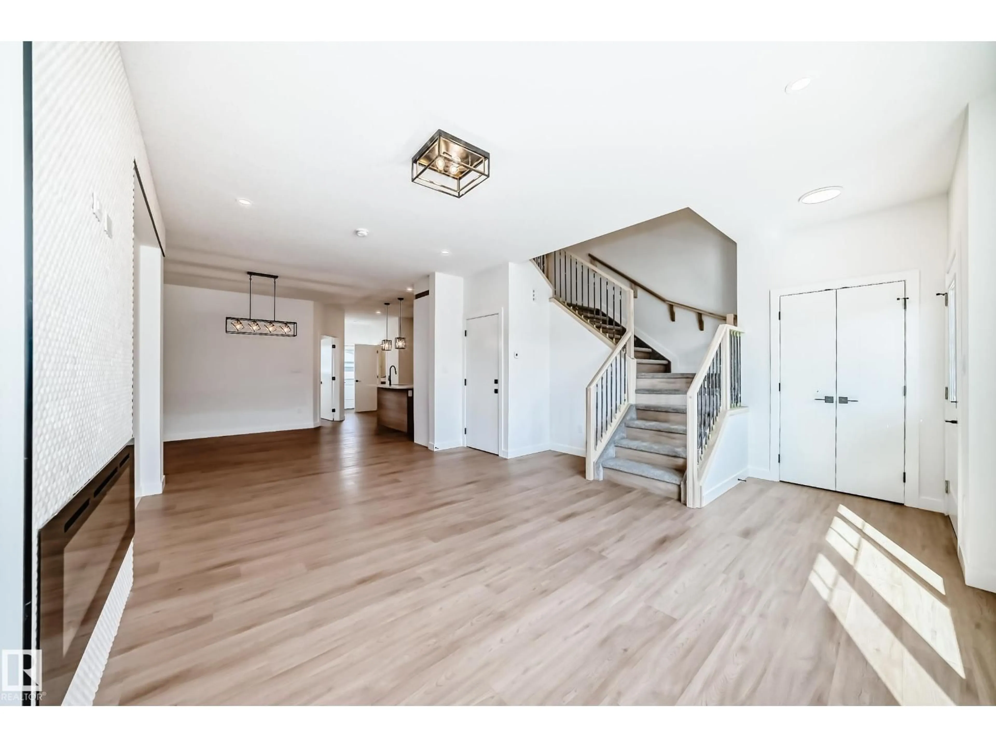 Indoor entryway for 58 WYATT RG, Fort Saskatchewan Alberta T8L0Y2