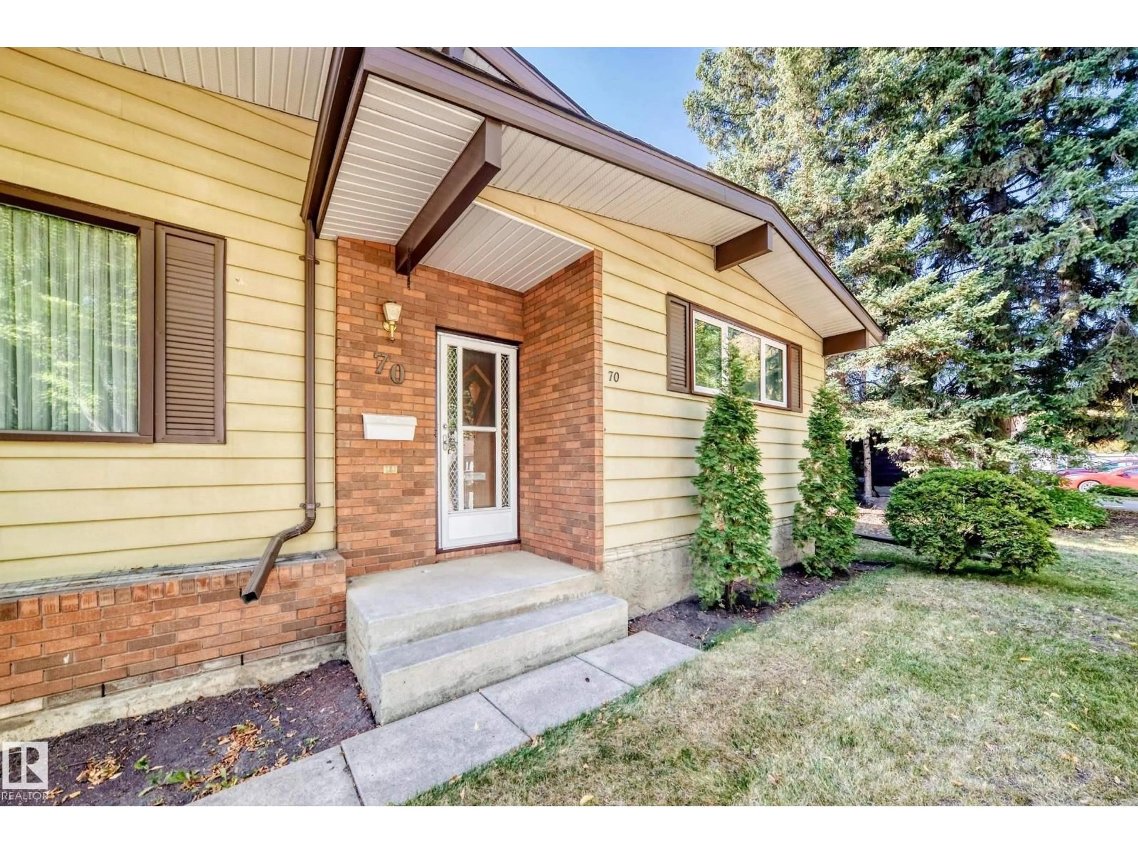 Home with brick exterior material, street for 70 FLEETWOOD CR, St. Albert Alberta T8N1R5