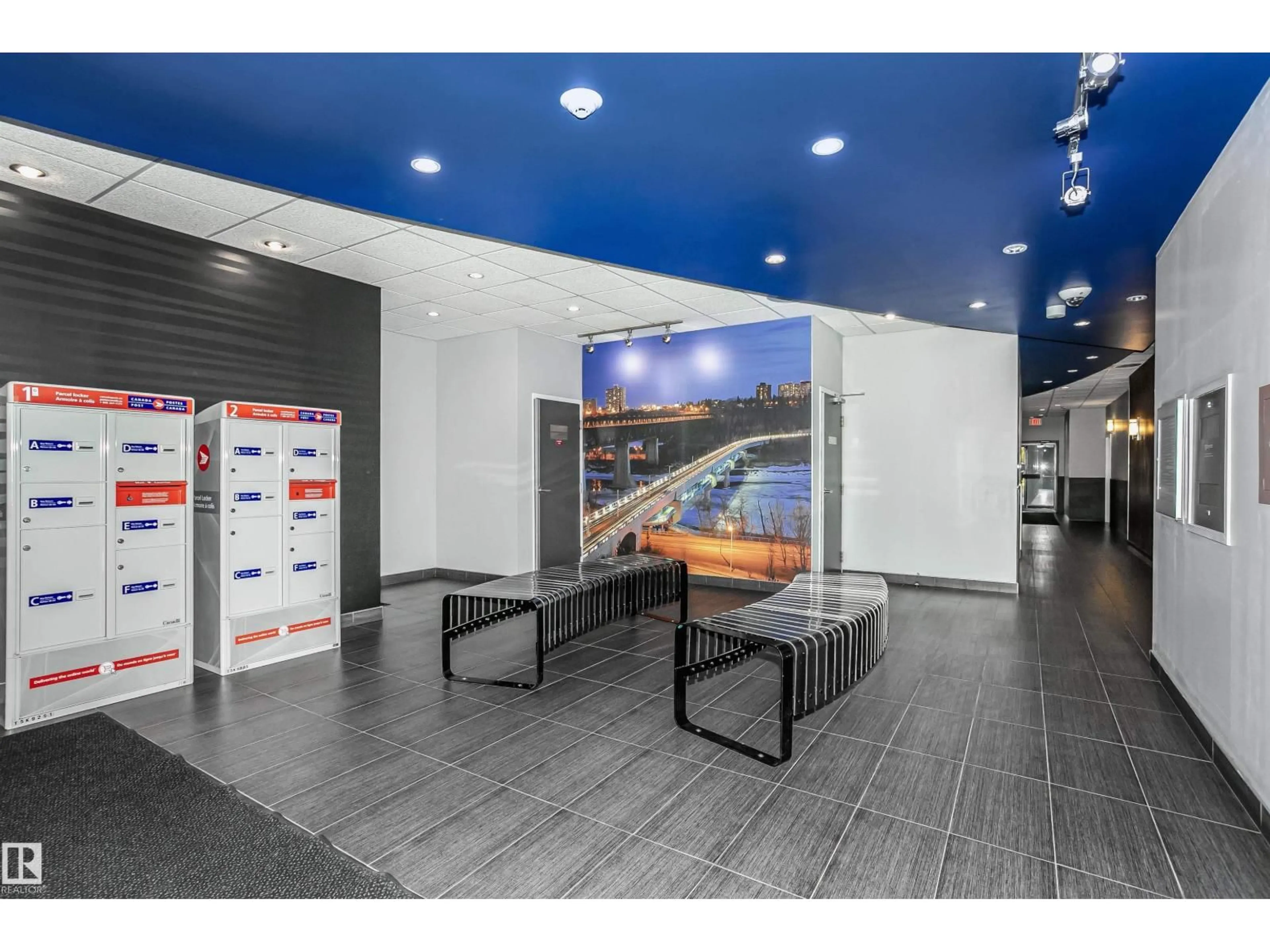 Indoor foyer for #504 - 9715 110 ST, Edmonton Alberta T5K2M1