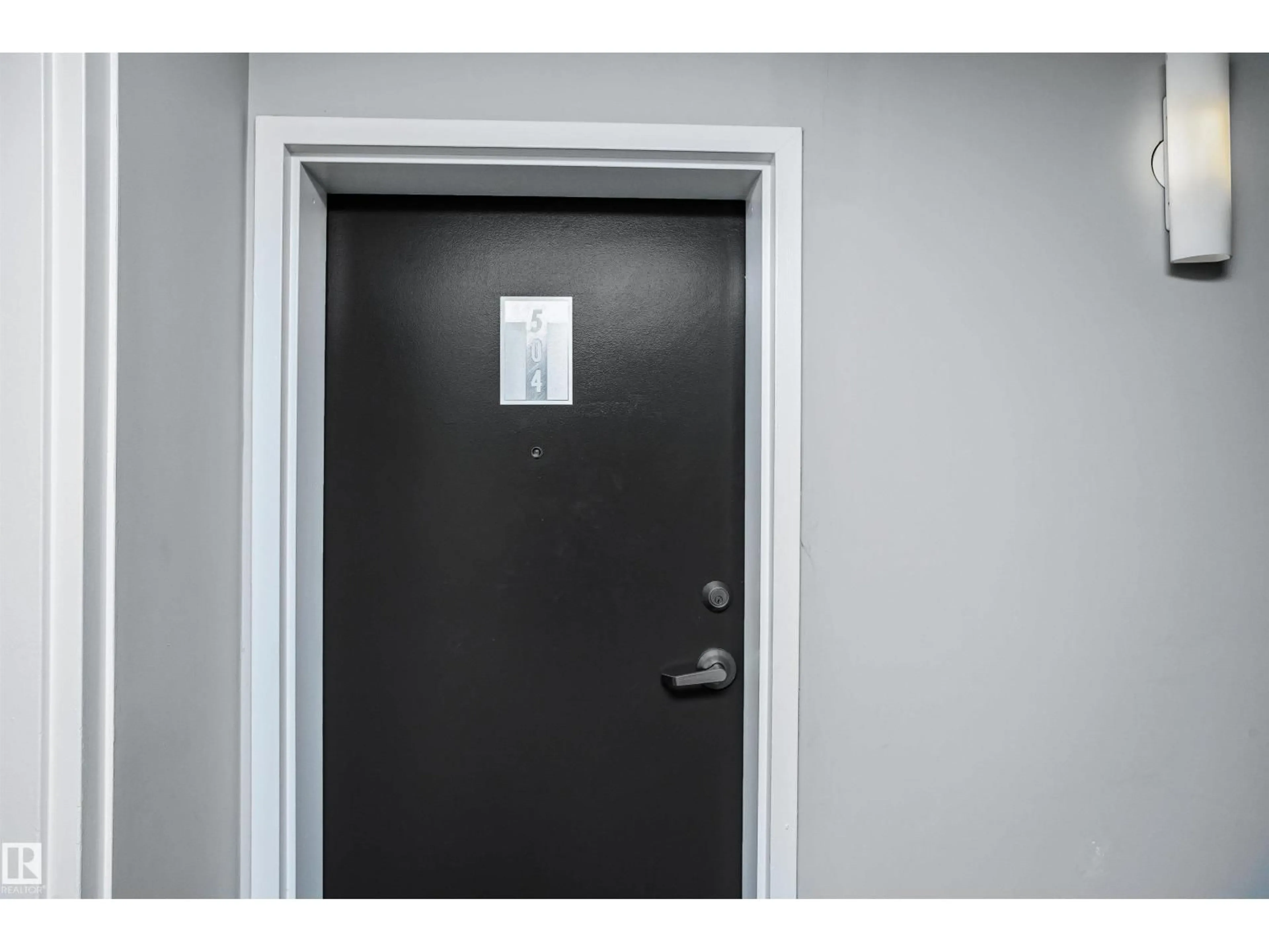 Indoor entryway for #504 - 9715 110 ST, Edmonton Alberta T5K2M1
