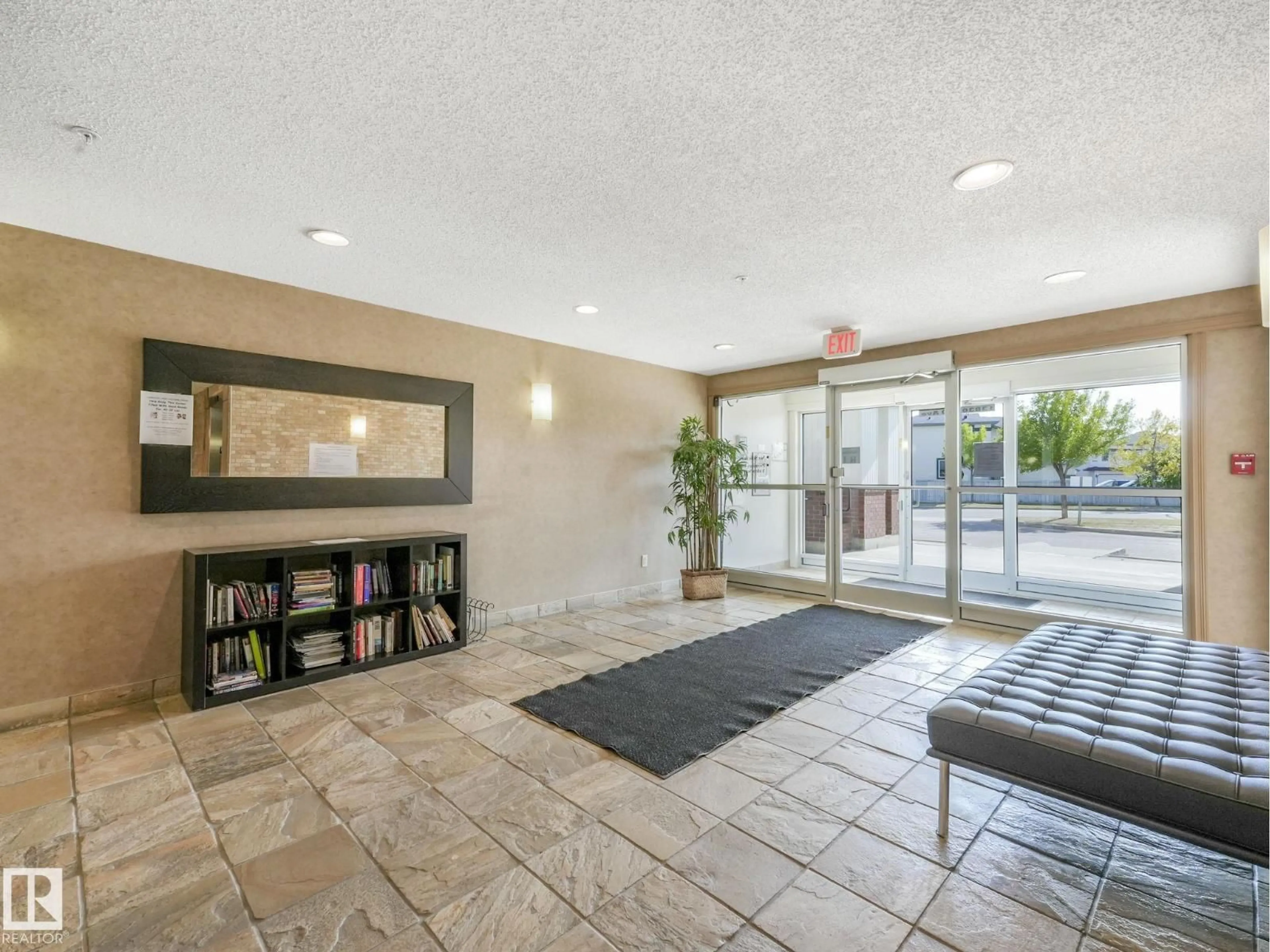 Lobby for #413 - 13830 150 AV, Edmonton Alberta T6V1X2