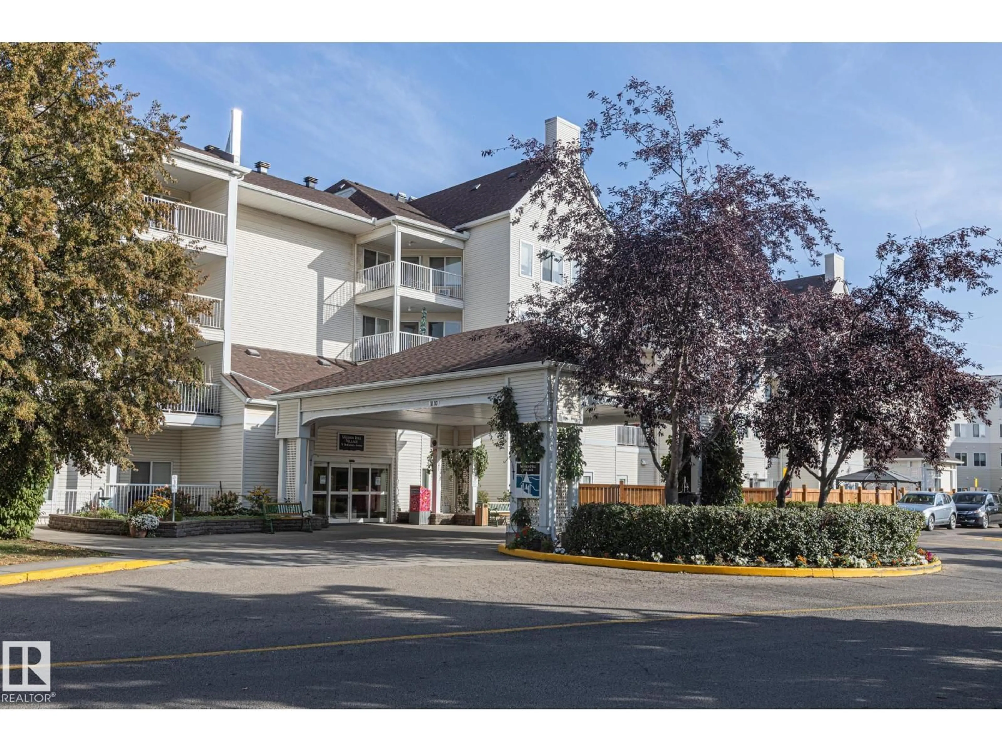 Patio, street for 78 - 414 MCKENNEY AV, St. Albert Alberta T8N1L9