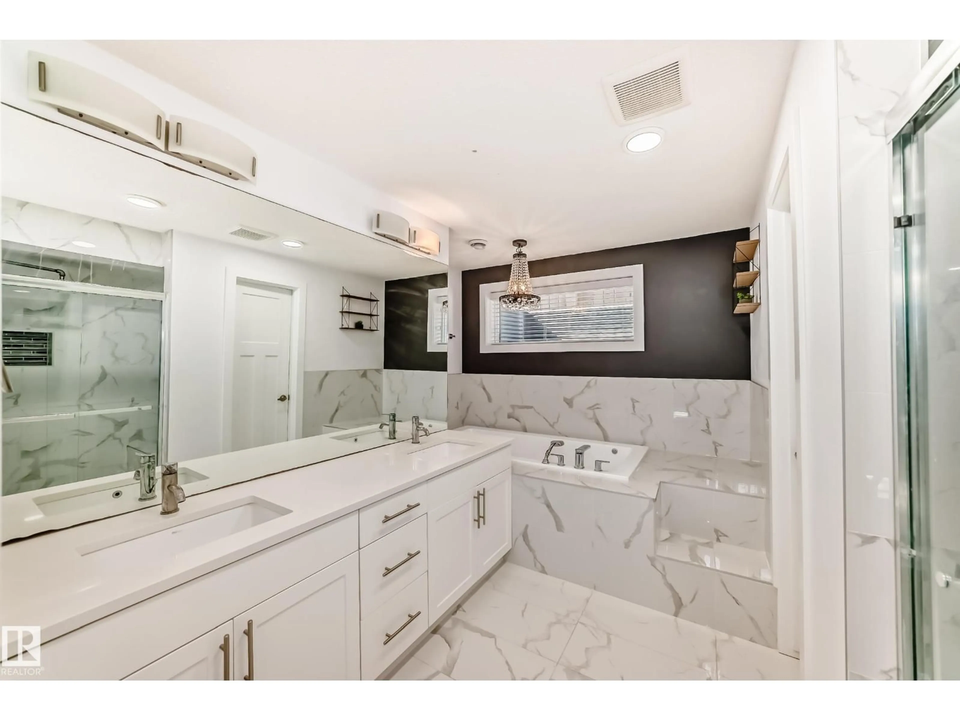 Contemporary bathroom, ceramic/tile floor for SW - 3313 KIDD CL, Edmonton Alberta T6W2P7